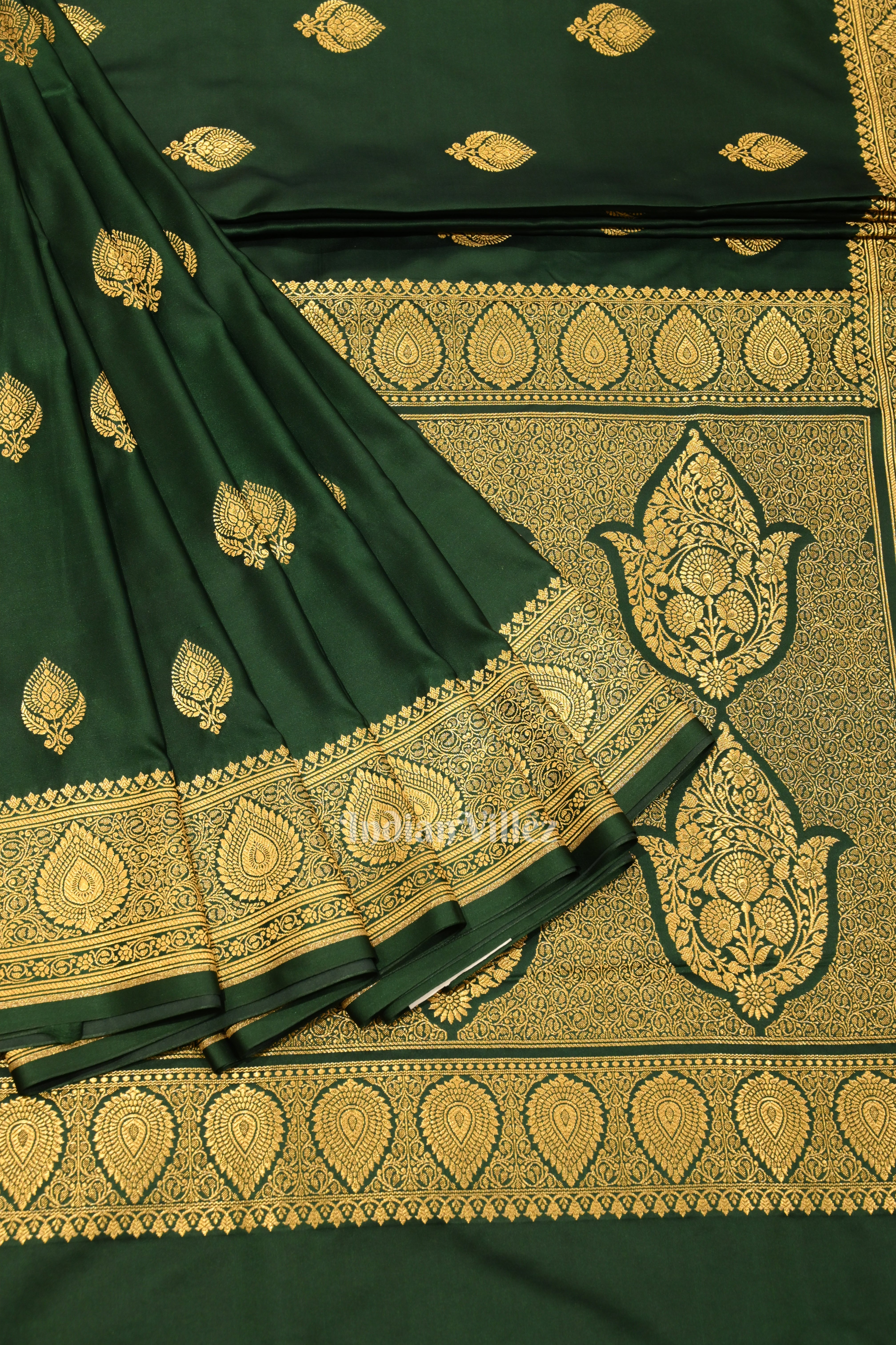 IndianVillèz Cadmium Green Soft Pure Mashru Satin Silk Banarasi Saree