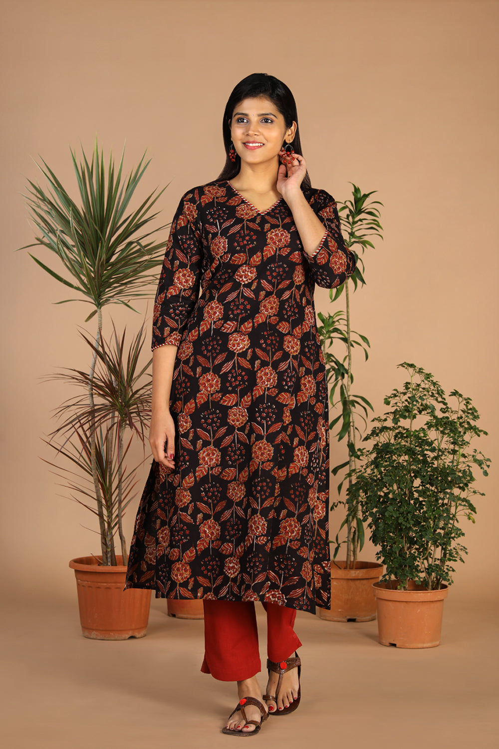 Kalanjali Ethnics Deep black cotton bagru kurti
