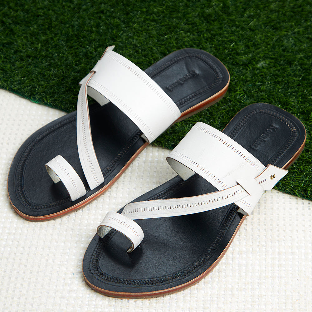 KORAKARI Black & White Handstitched Leather Kolhapuri Men Sandal