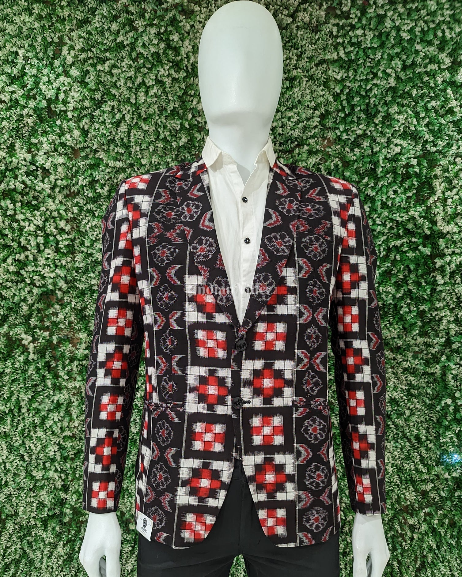 IndianVillèz Black Red Pasapali Sambalpuri Ikat Men's Designer Blazer