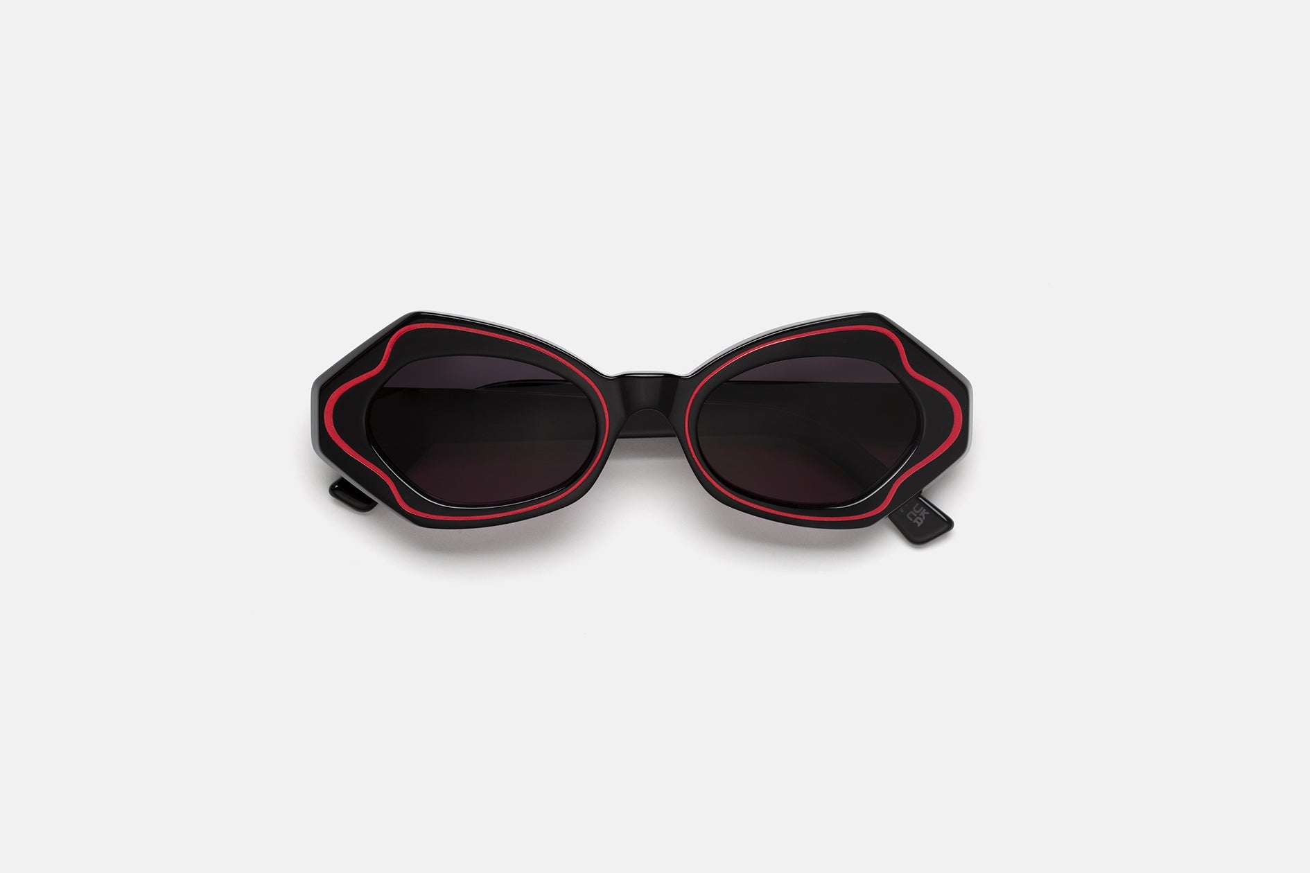 RETROSUPERFUTURE Unlahand Black / Red