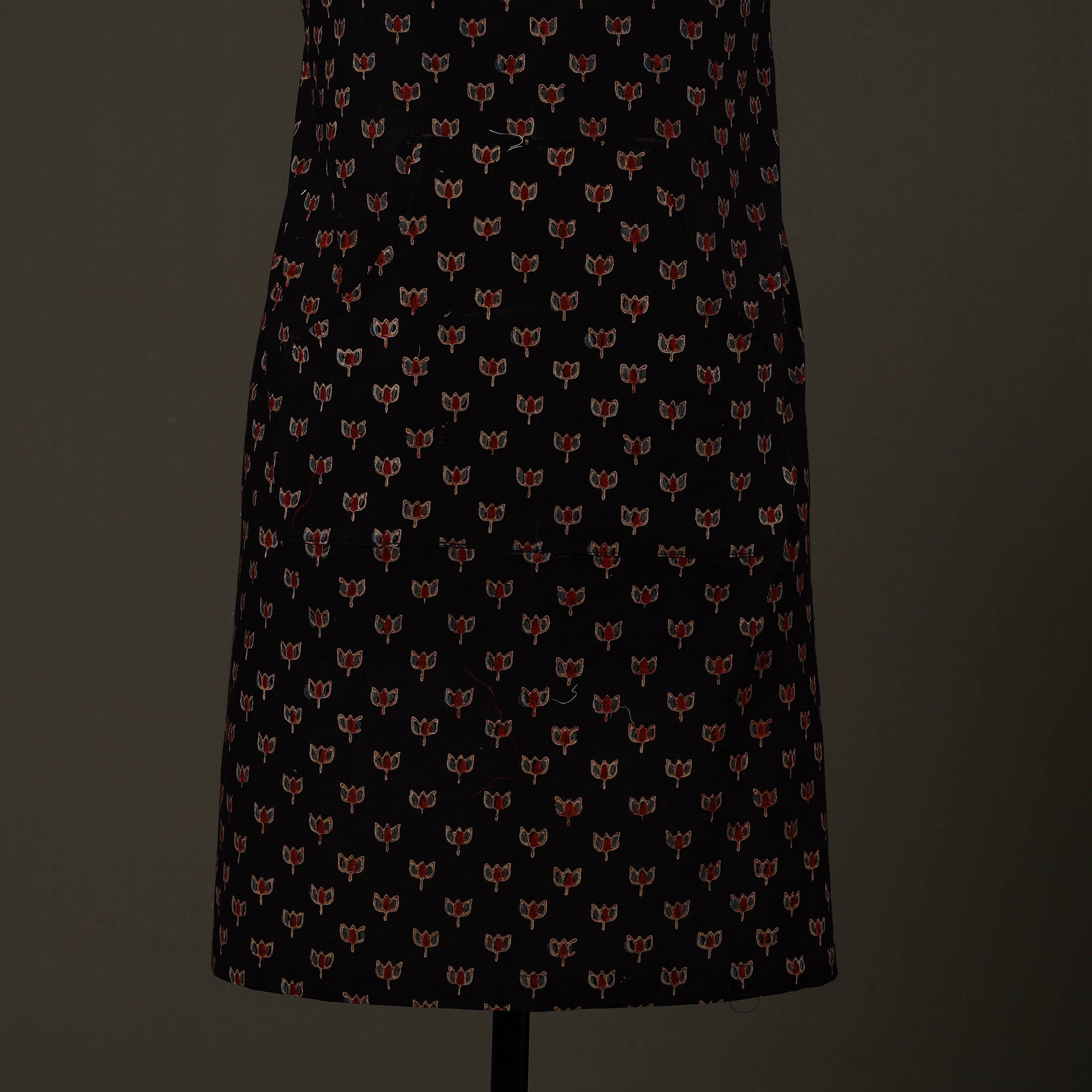 JALPARI Black - Ajrakh Block Print Cotton Apron with Pocket 84 - view 2