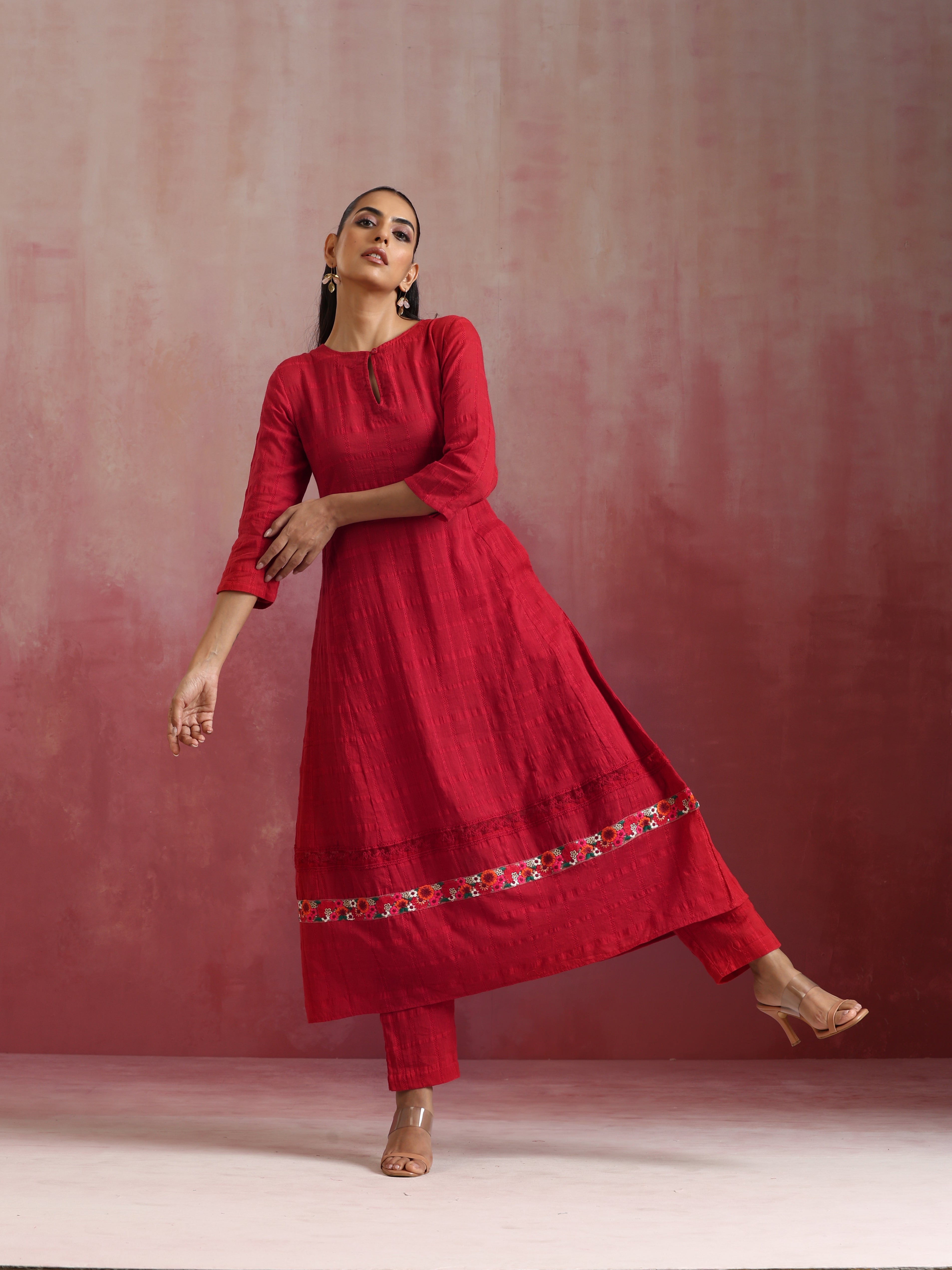 trueBrowns Red Cotton Dobby Flared Kurta Set - view 9