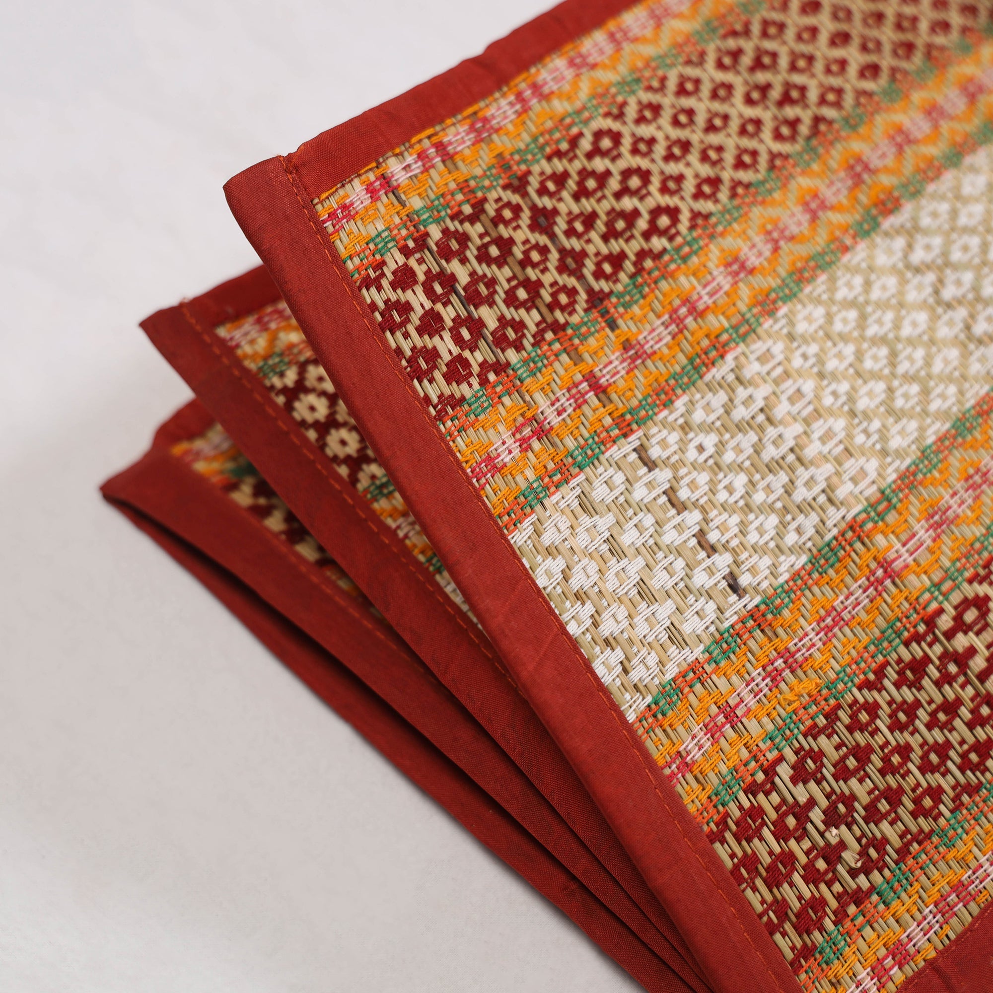 ITOKRI CRAFTS INITIATIVE Madur Grass 4 Fold Floor Mat of Midnapore 38 - view 4