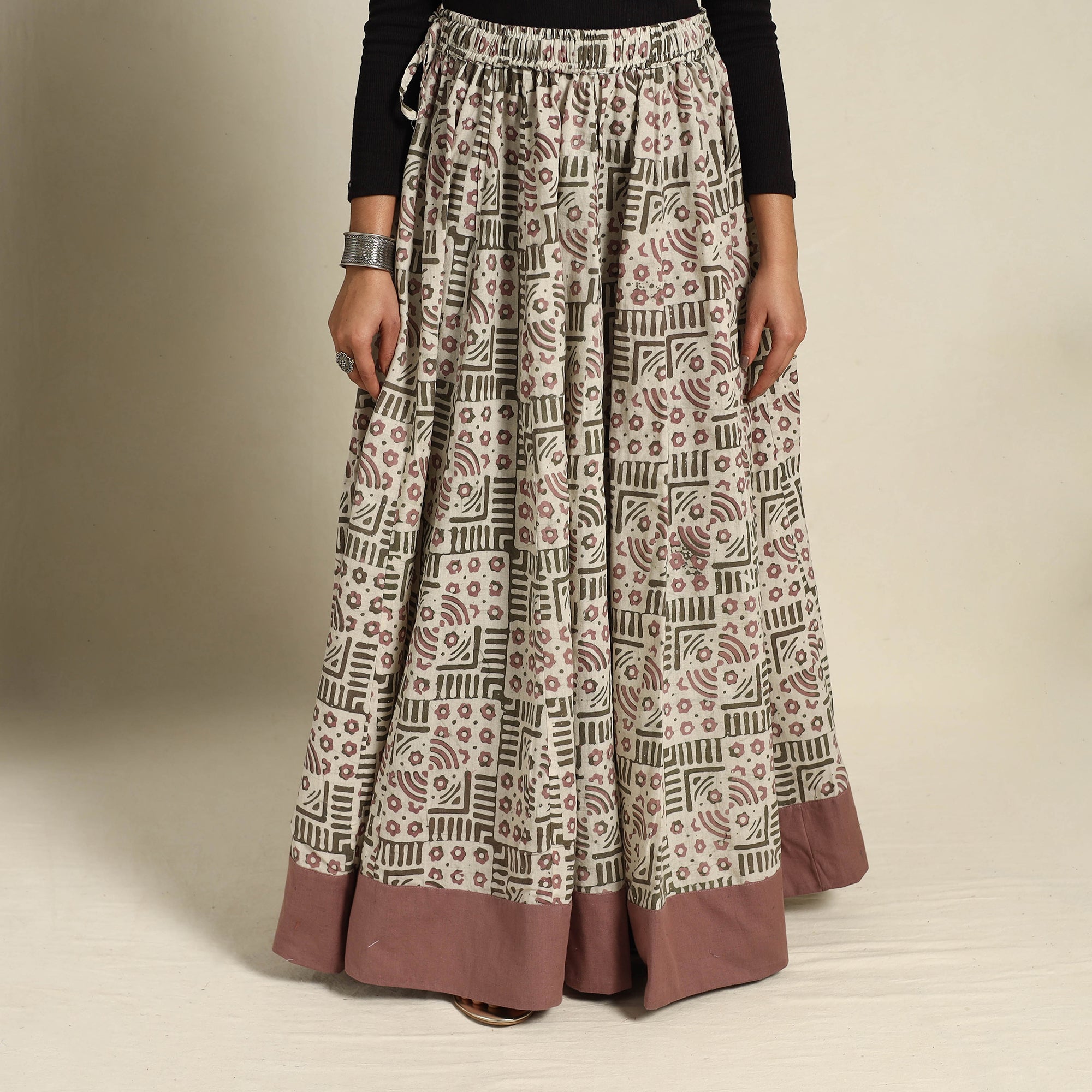 NOORI BAZAR Beige - 24 Kali Patchwork Batik Print Cotton Long Skirt 29 - view 3