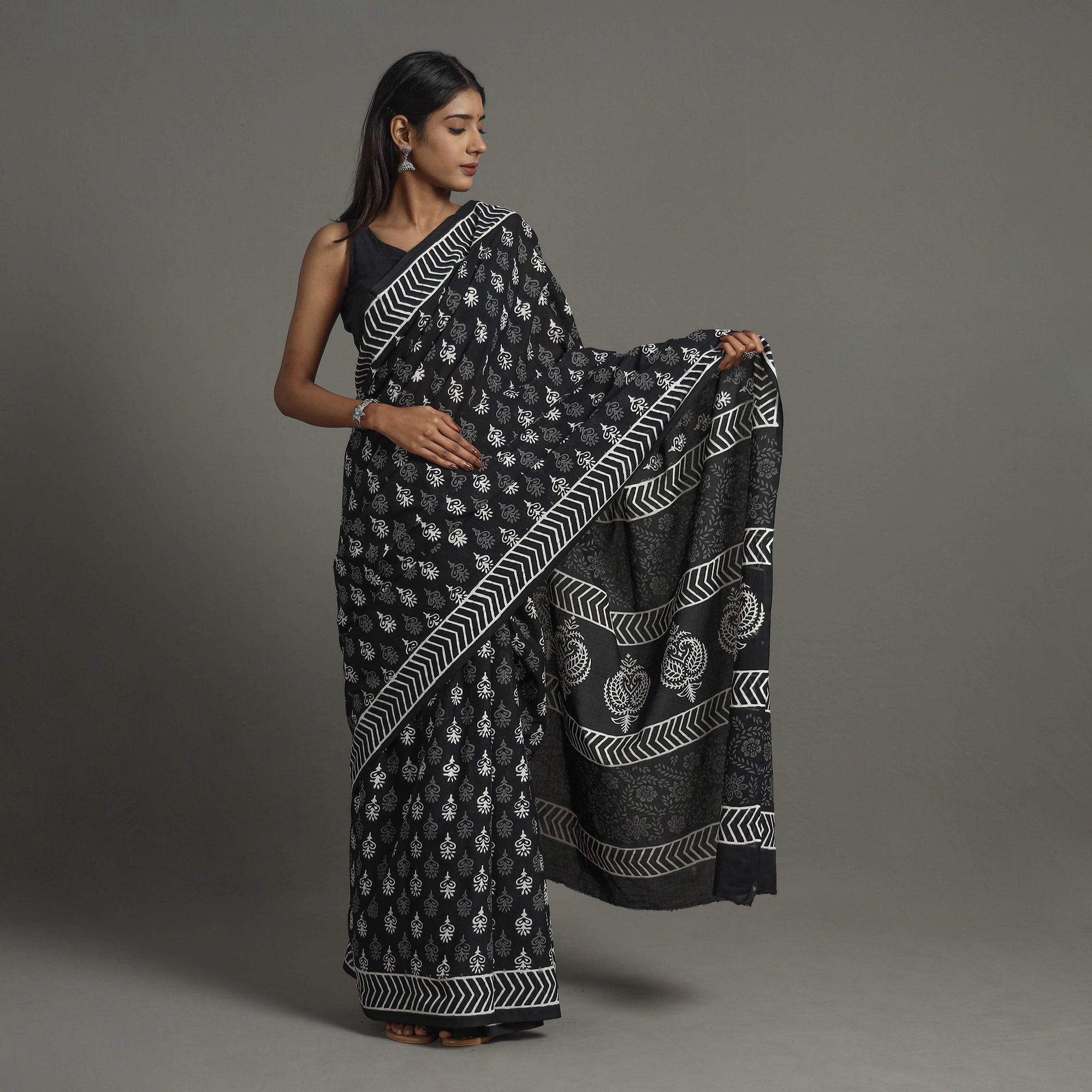 ITOKRI CRAFTS INITIATIVE Black - Natural Dyed Cotton Bagru Print Saree 16 - view 2