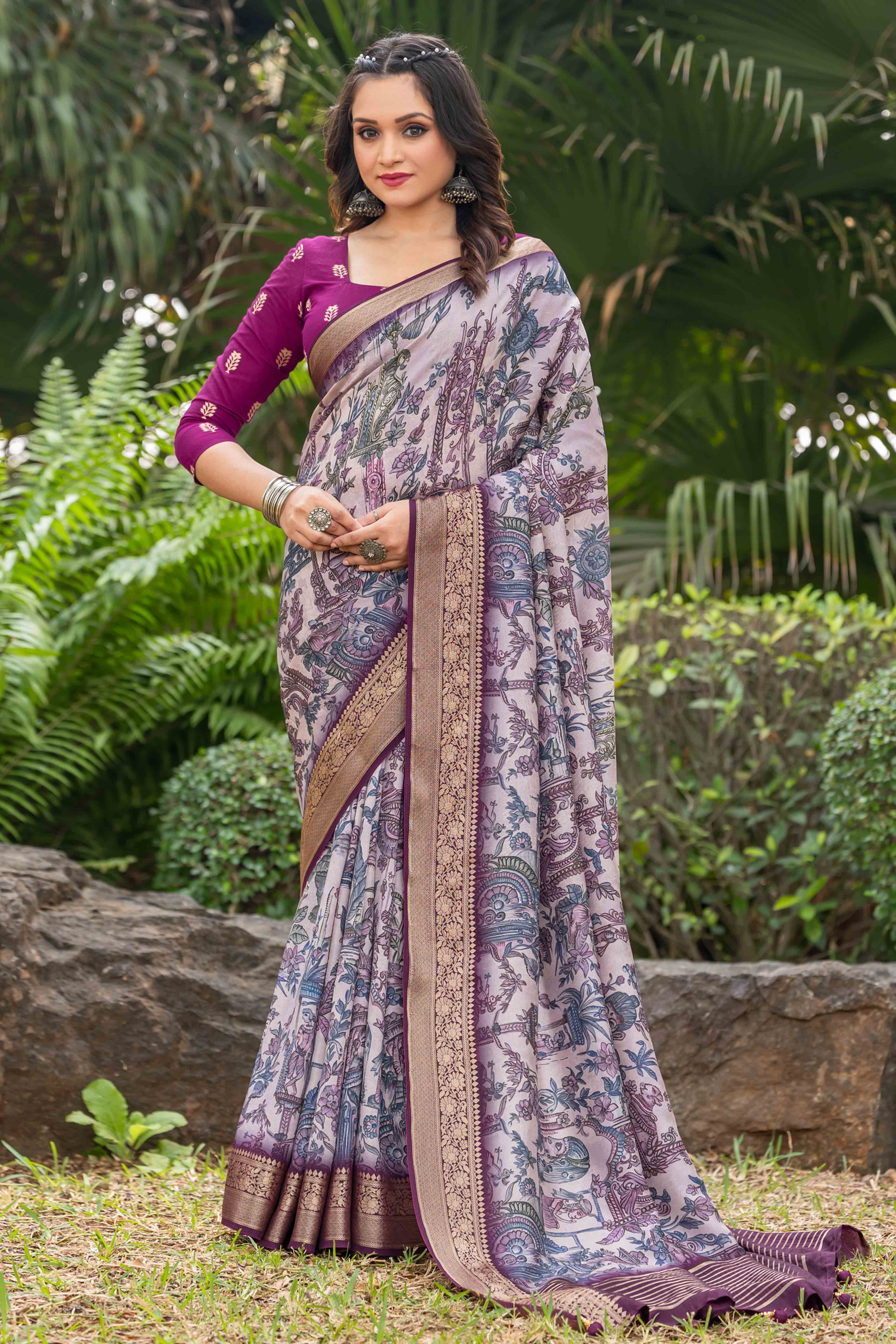Peachmode Light Purple Floral Printed Viscose Saree