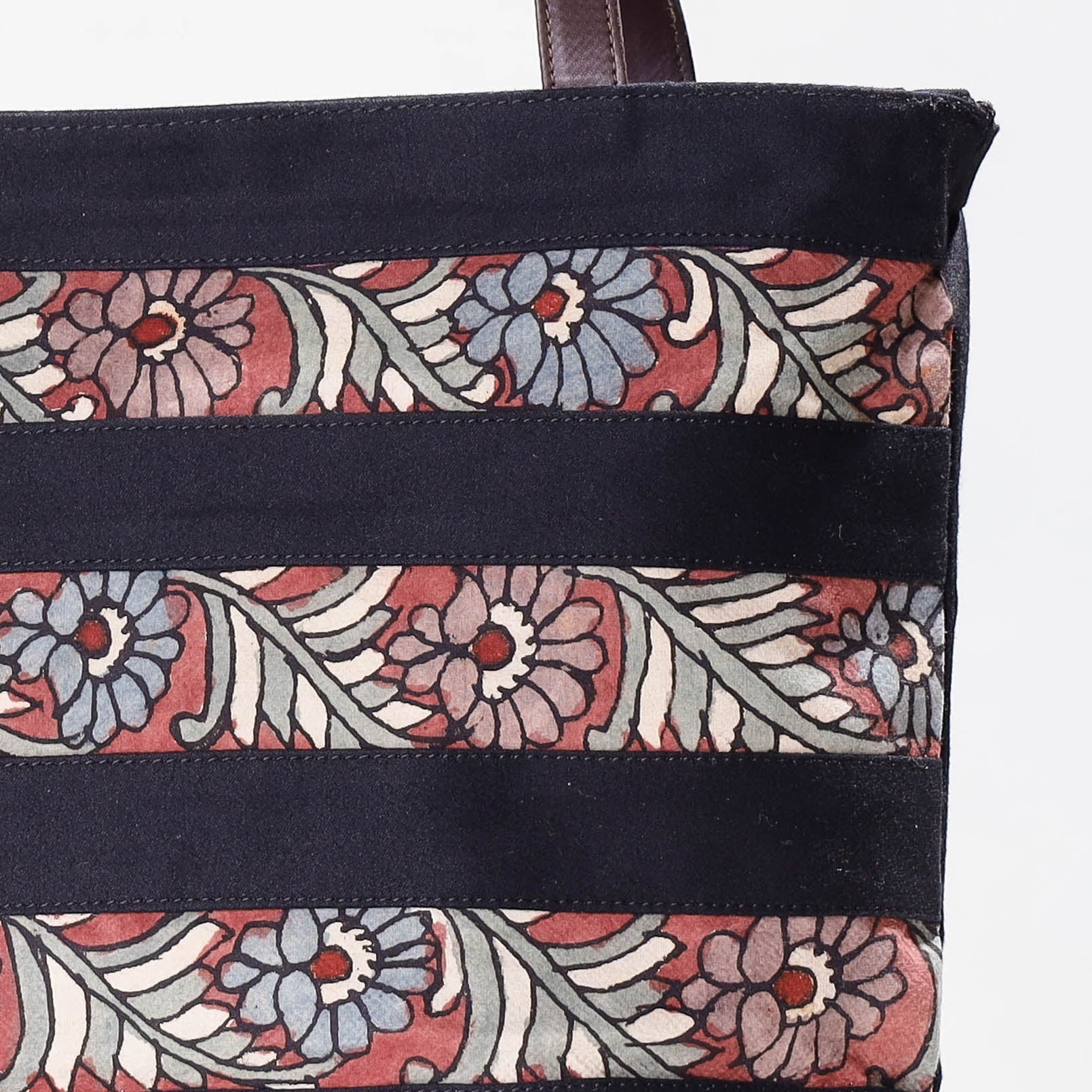 DWARAKA PLUS Black - Shoulder Bag - Handpainted Kalamkari Natural Dyed Cotton - view 2