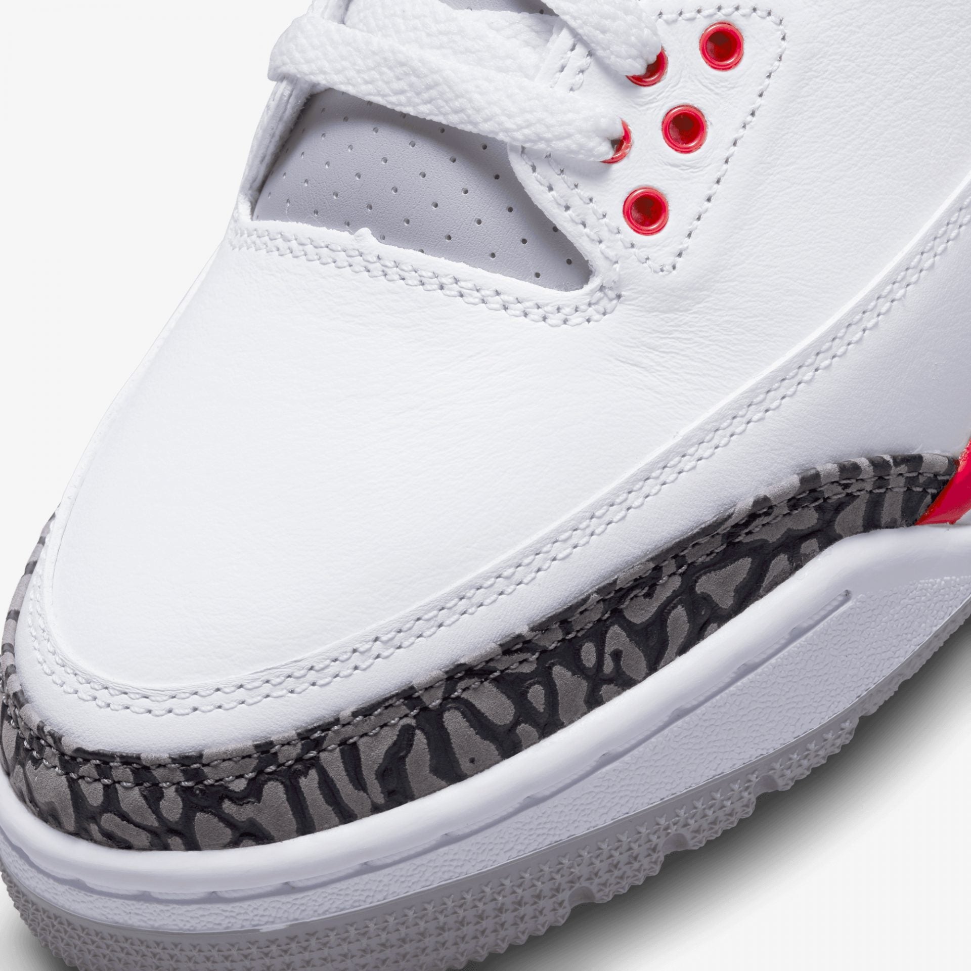 Jordan | AIR JORDAN 3 RETRO { WHITE / FIRE RED - view 4
