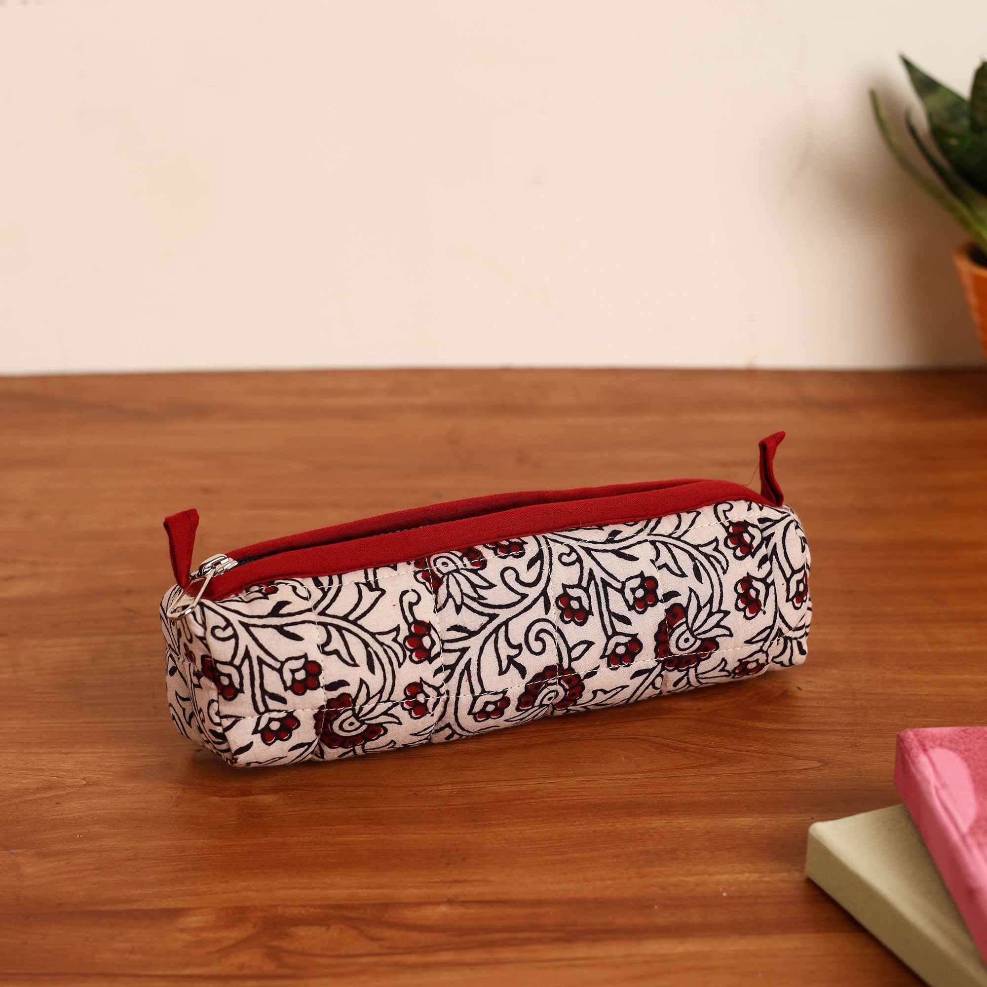 NOORI BAZAR Beige - Handmade Quilted Cotton Pencil Pouch 04