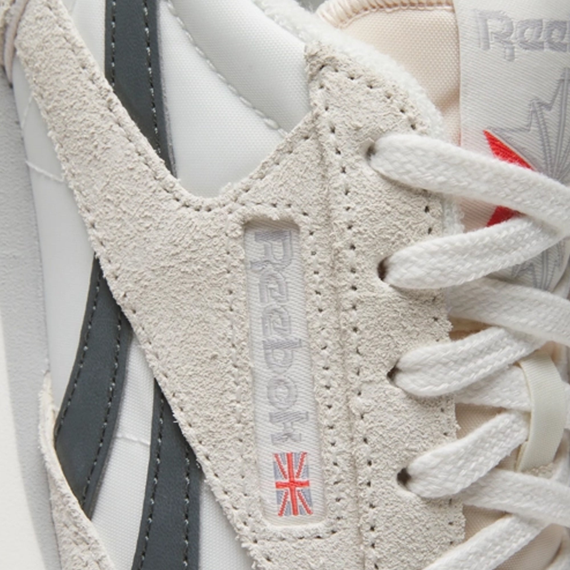 Reebok | CLASSIC AZ { WHITE - view 5