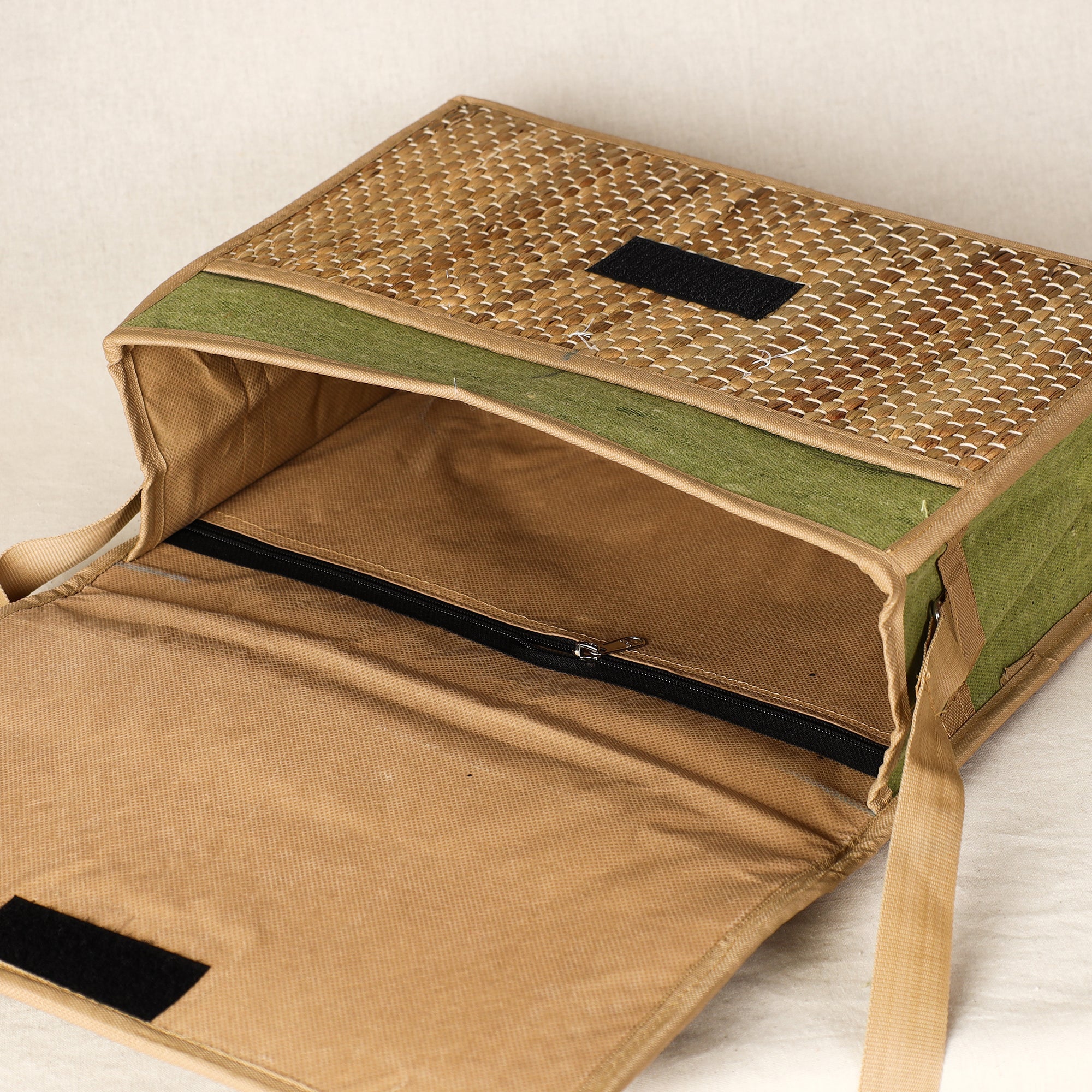 ITOKRI CRAFTS INITIATIVE Beige - Handmade Organic Water Hyacinth Conference Bag - view 3