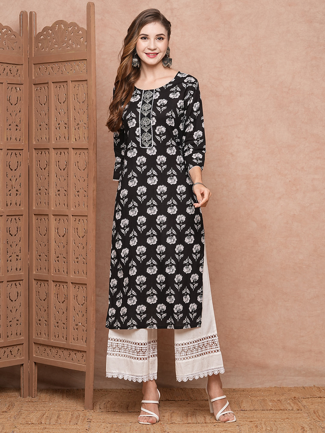 Fashor Floral Printed Resham & Zari Embroidered Kurta - Black