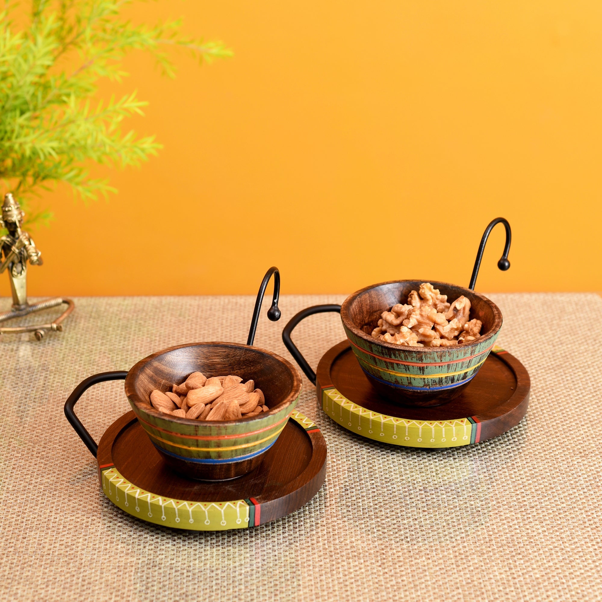 ART CREATIONS BY SUMAN SONTHALIA Brown - Hook-ed Snack Bowls with round Tray-Two Set (large) (7.5x6x4.5/7.5x6x4.5)
