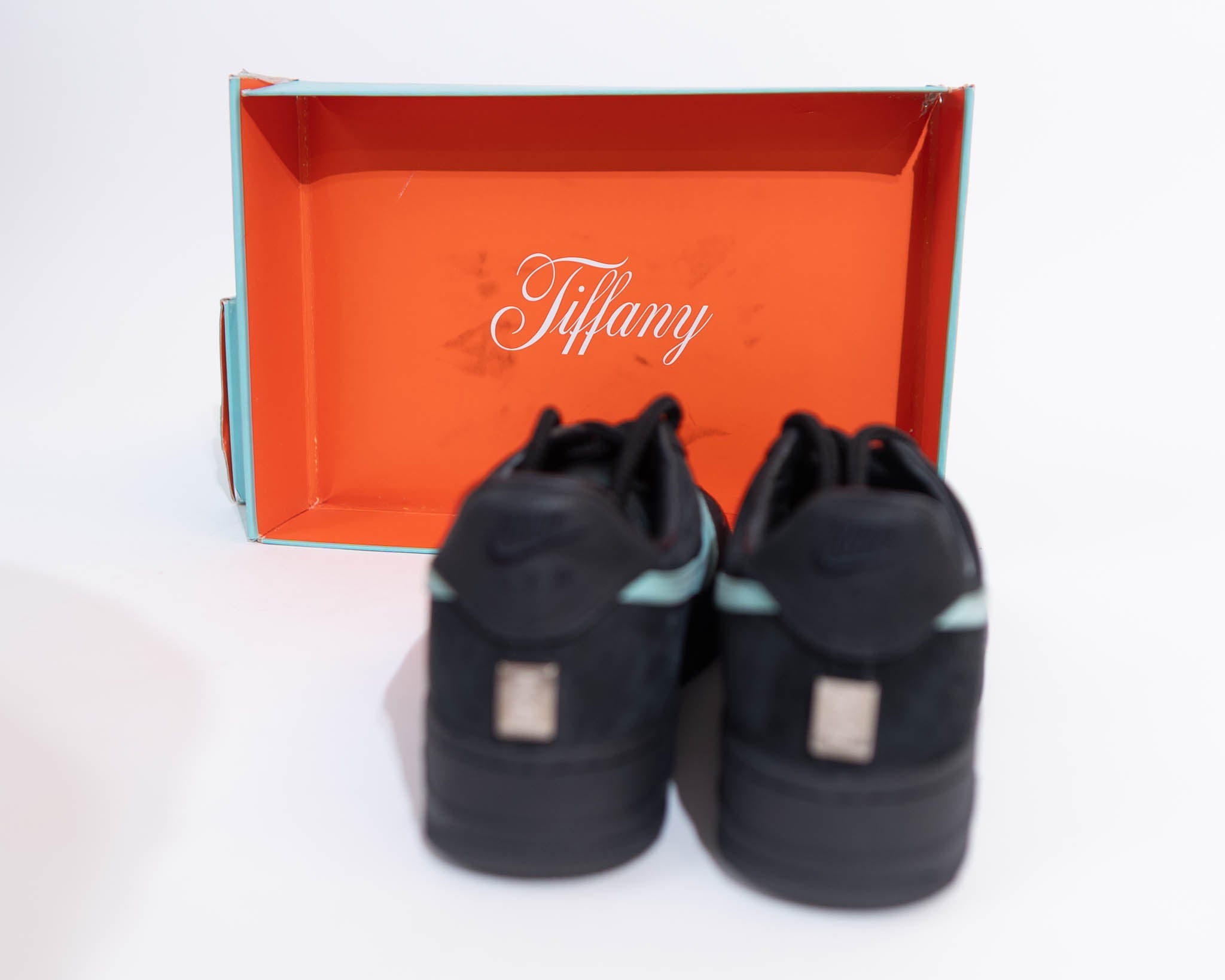 Tiffany & Co. x Nike Air Force 1 Low 1837 - view 2