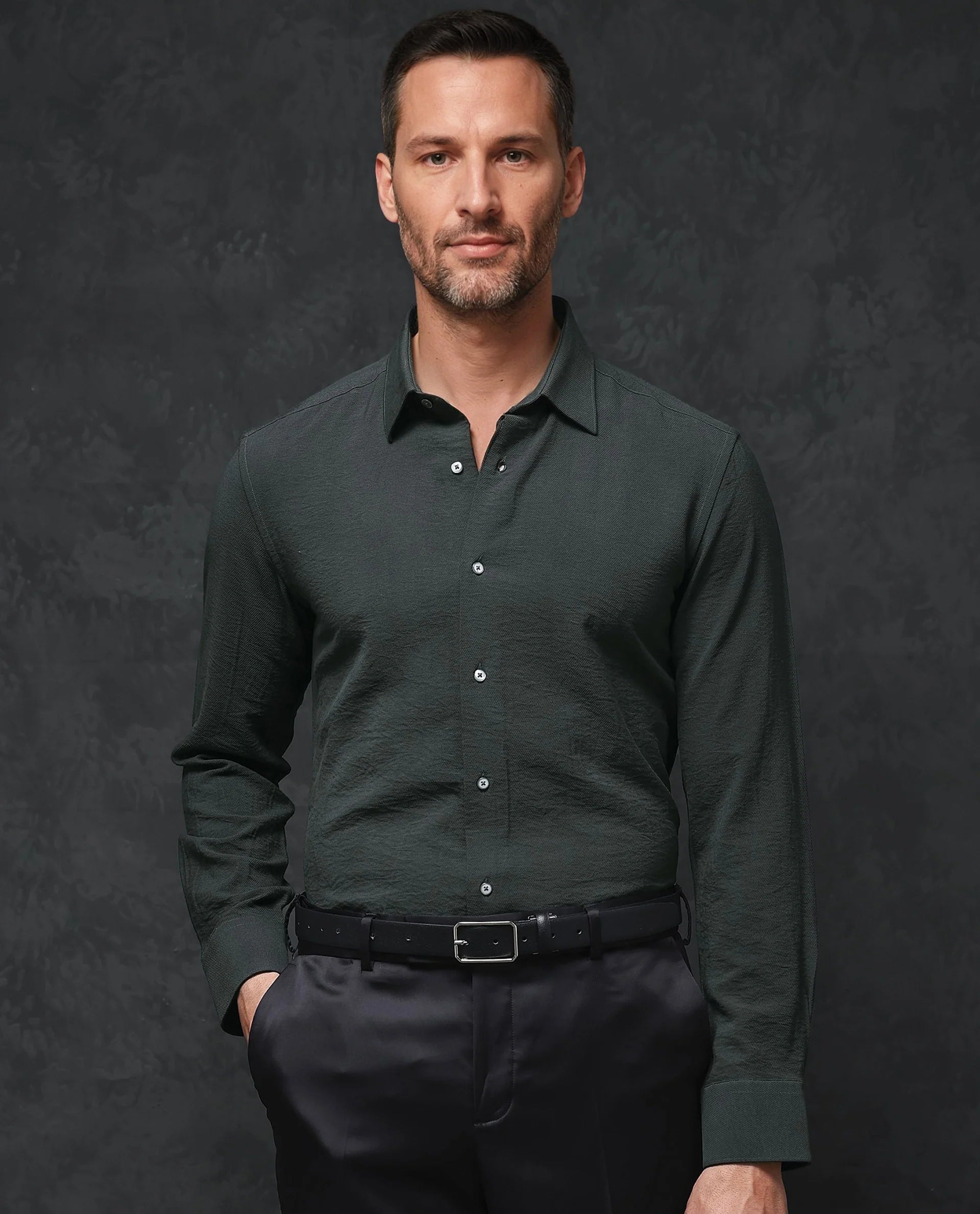 Rare Rabbit Mens Esty Dark Green Viscose Nylon Fabric Full Sleeves Solid Twill Shirt
