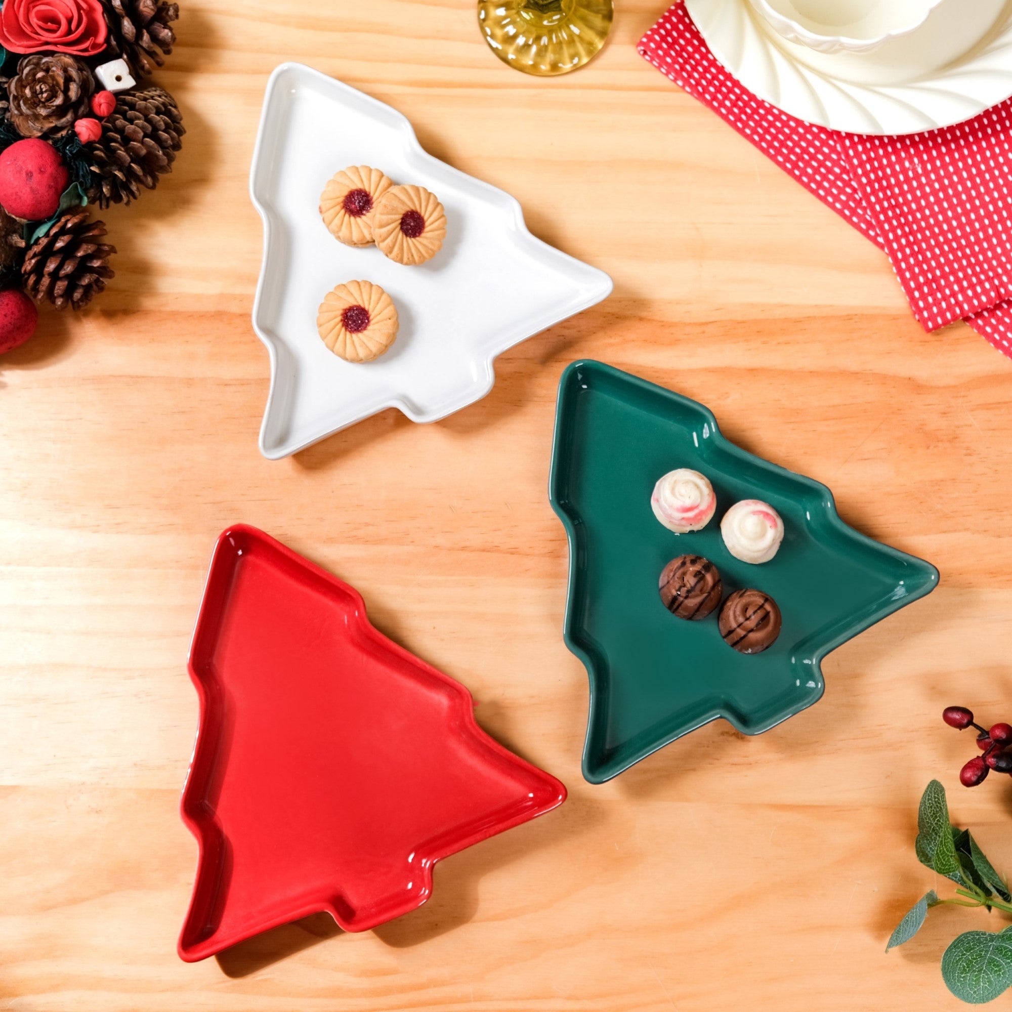Nestasia Christmas Tree Snack Plates Set Of 3