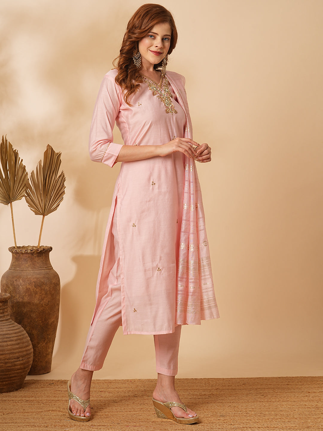 Fashor Solid Floral Hand Embroidered Straight Fit Kurta with Pant & Dupatta - Pink - view 5