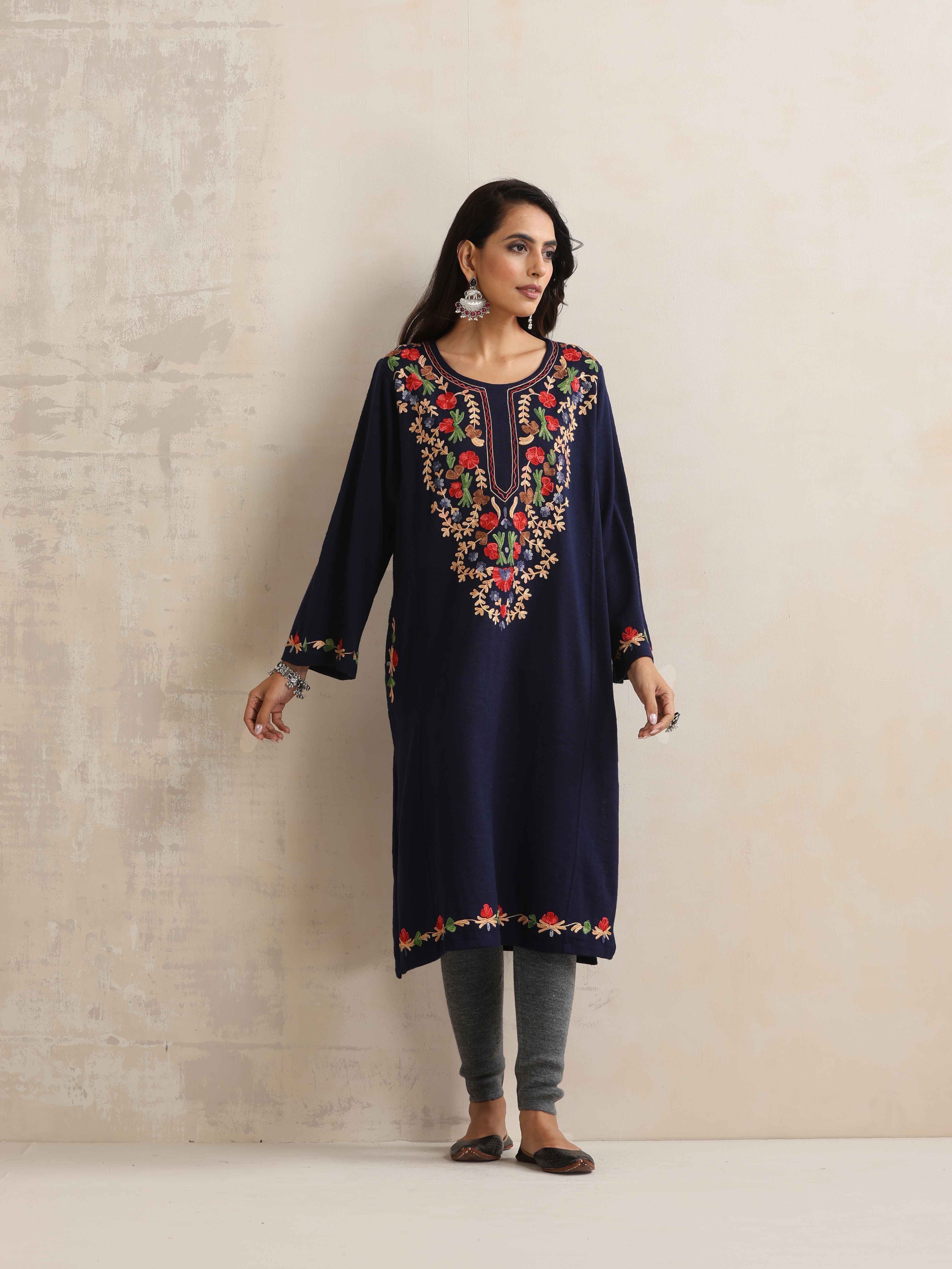 trueBrowns Blue Kashmiri Embroidered Woollen Phiran Kurta - view 2