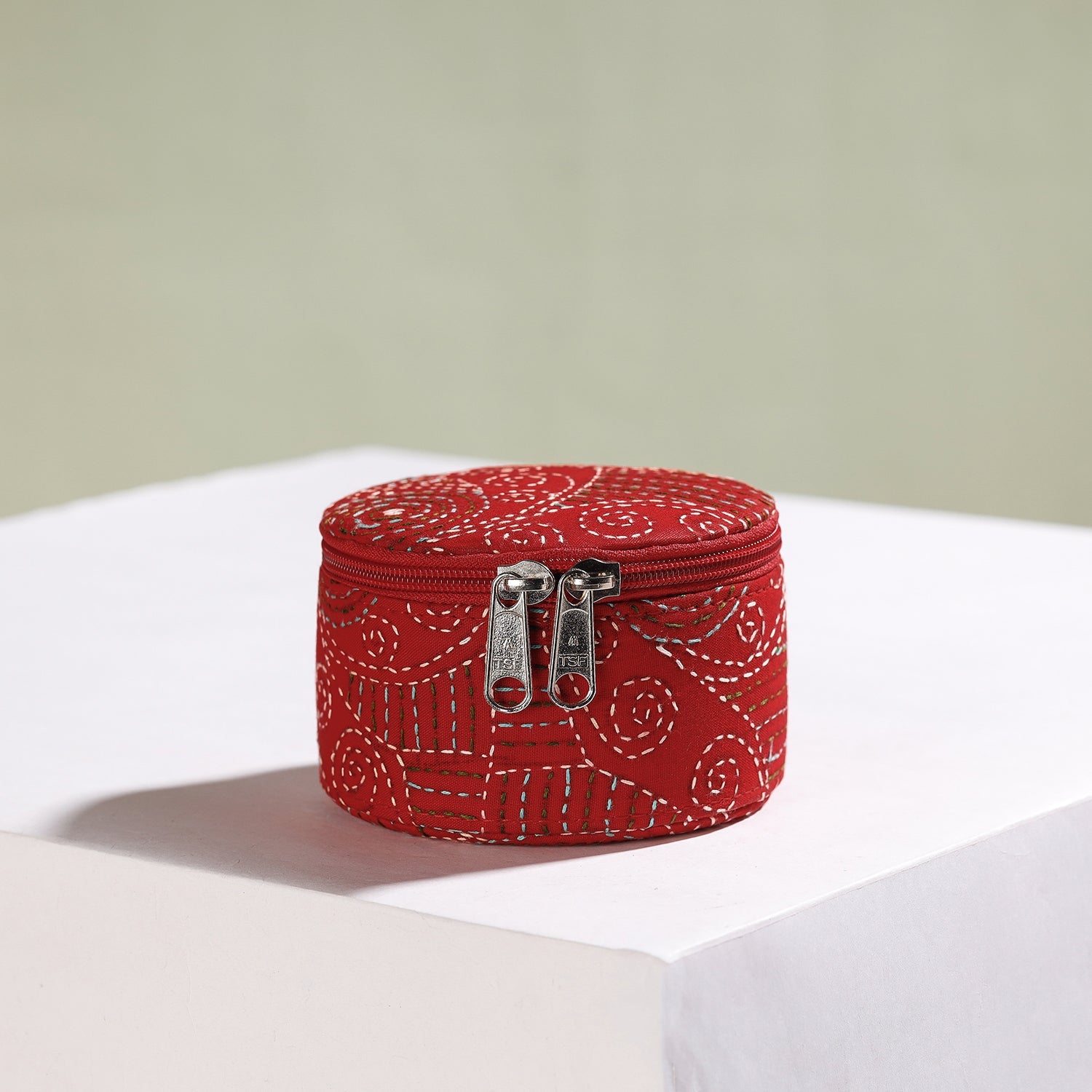 ASALKAAR Bengal Kantha Work Handcrafted Round Utility Box