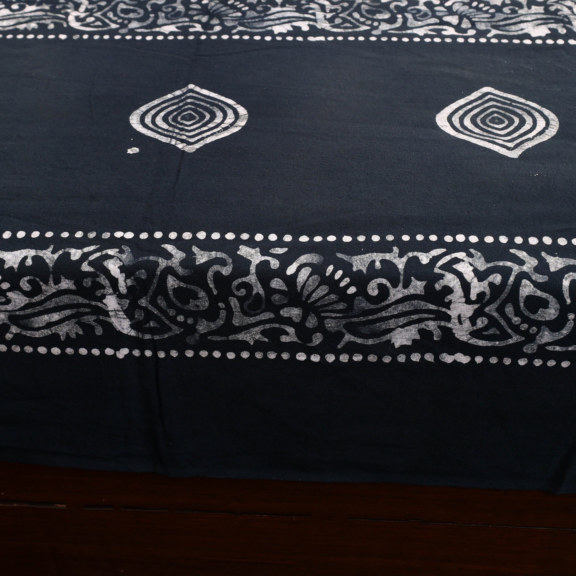 BATIK BY MD. SHARIFF Black - Cotton Double Hand Batik Print Bed Sheet Set 51 - view 5