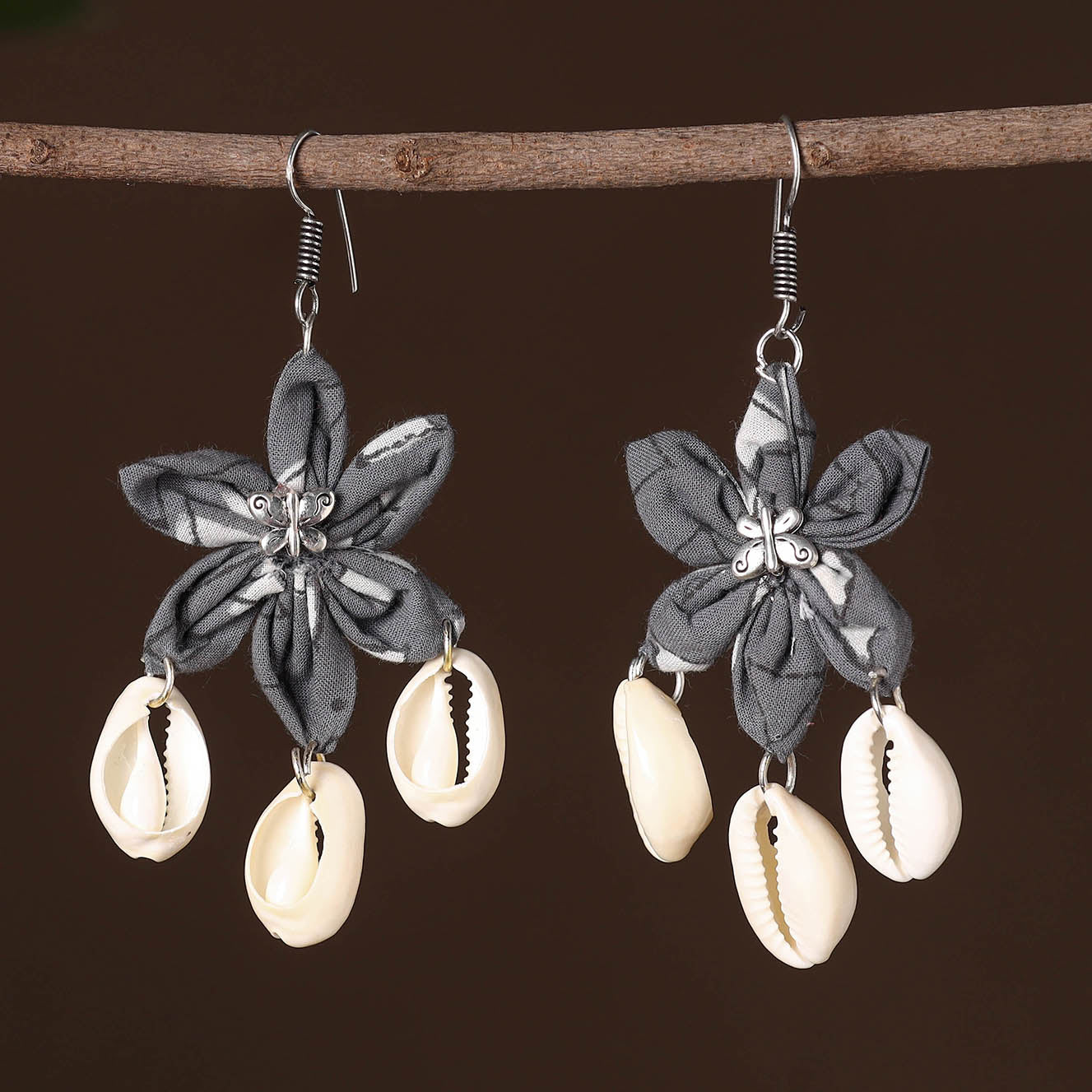 JALPARI Samira Fabart Phool Kali Shell Earrings - view 2