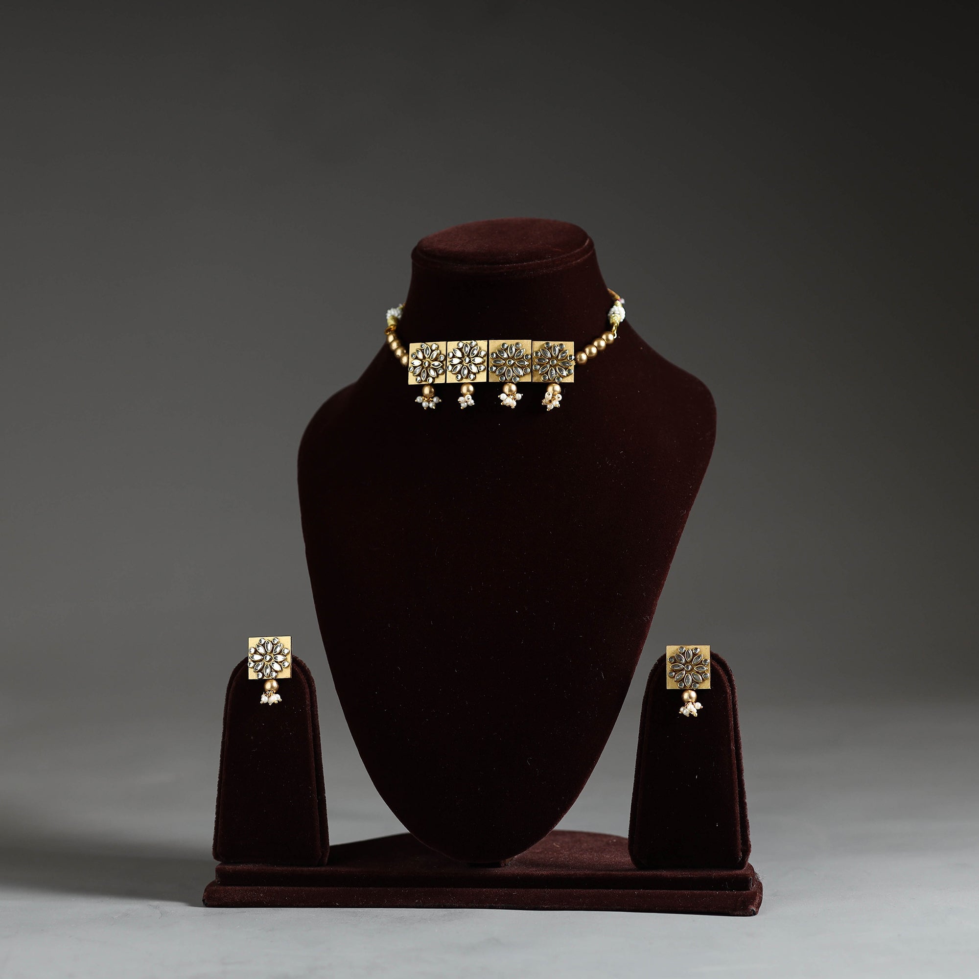 DIVINE GUIDANCE CREATIONS Handmade Kundan & Beadwork Choker Necklace Set 03
