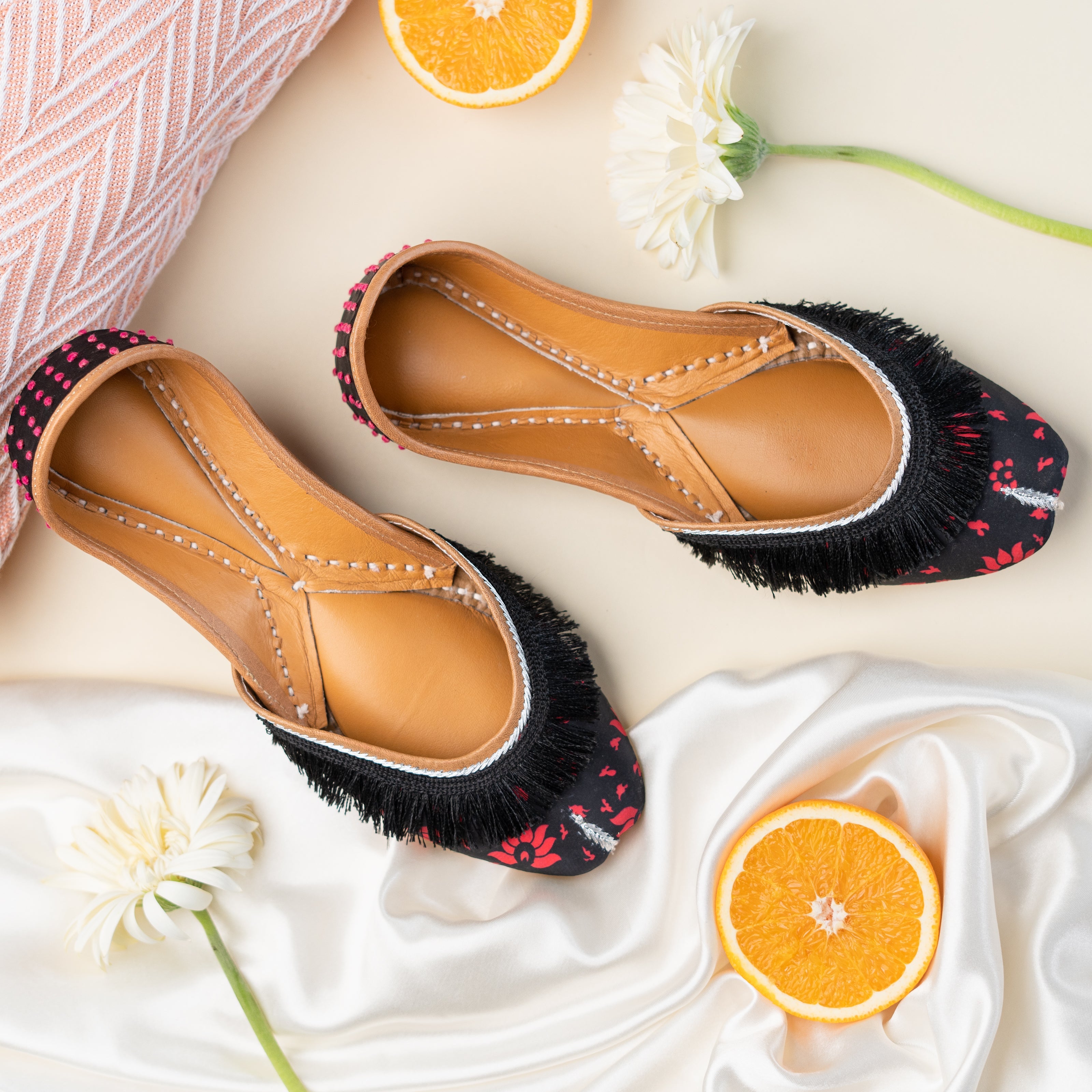 BlackTree Black French Laced Printed Jutti