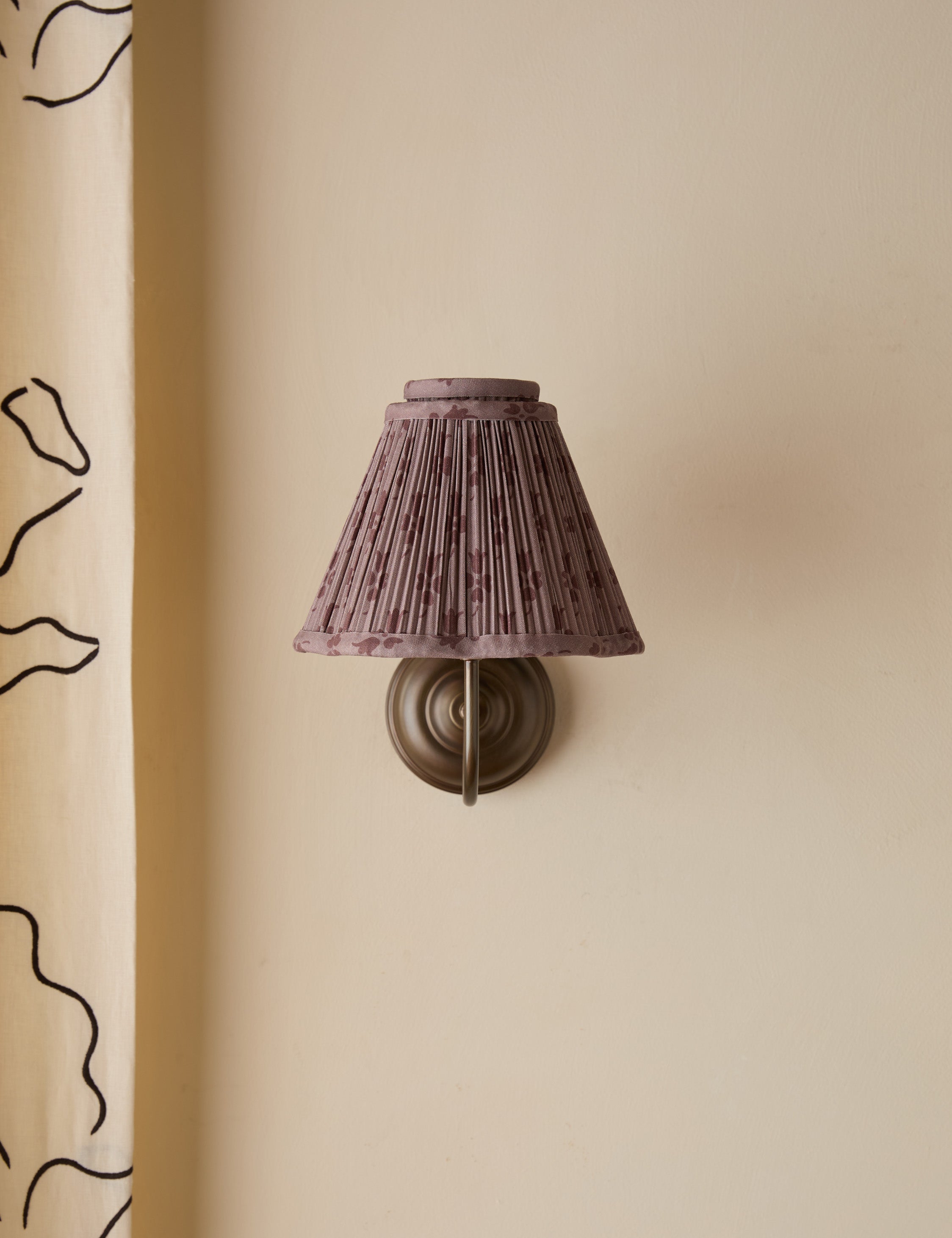 Lulu and Georgia Sconce light - view 3