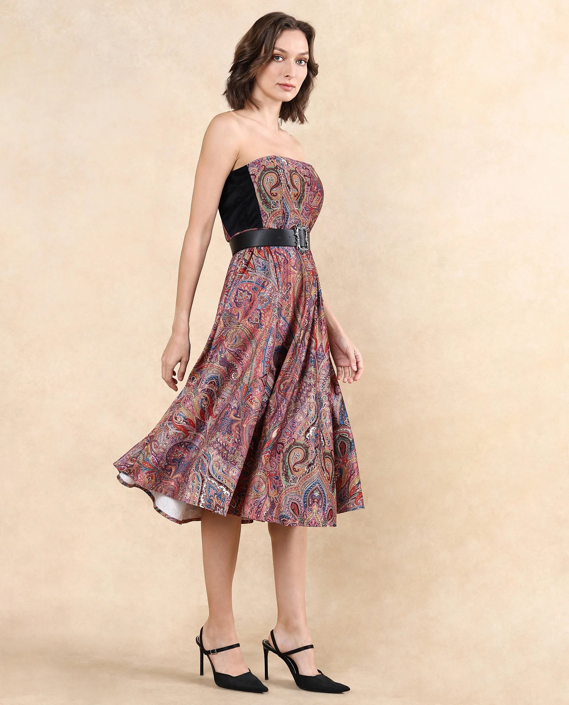 Rareism Women Skegy Multi Velvet Sleeveless Tube Neck Zipper Closure Fit And Flare Midi Paisley Print Dress - view 4