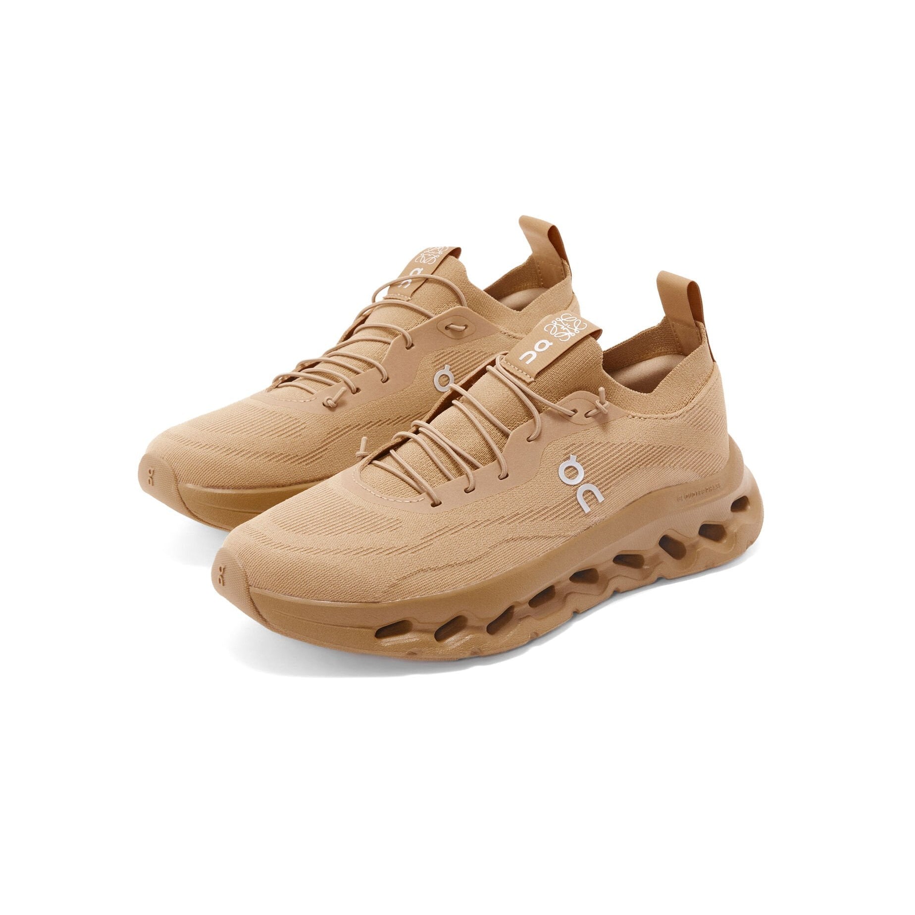 HYPE ELIXIR On Running Cloudtilt x LOEWE Dark Sand - view 2