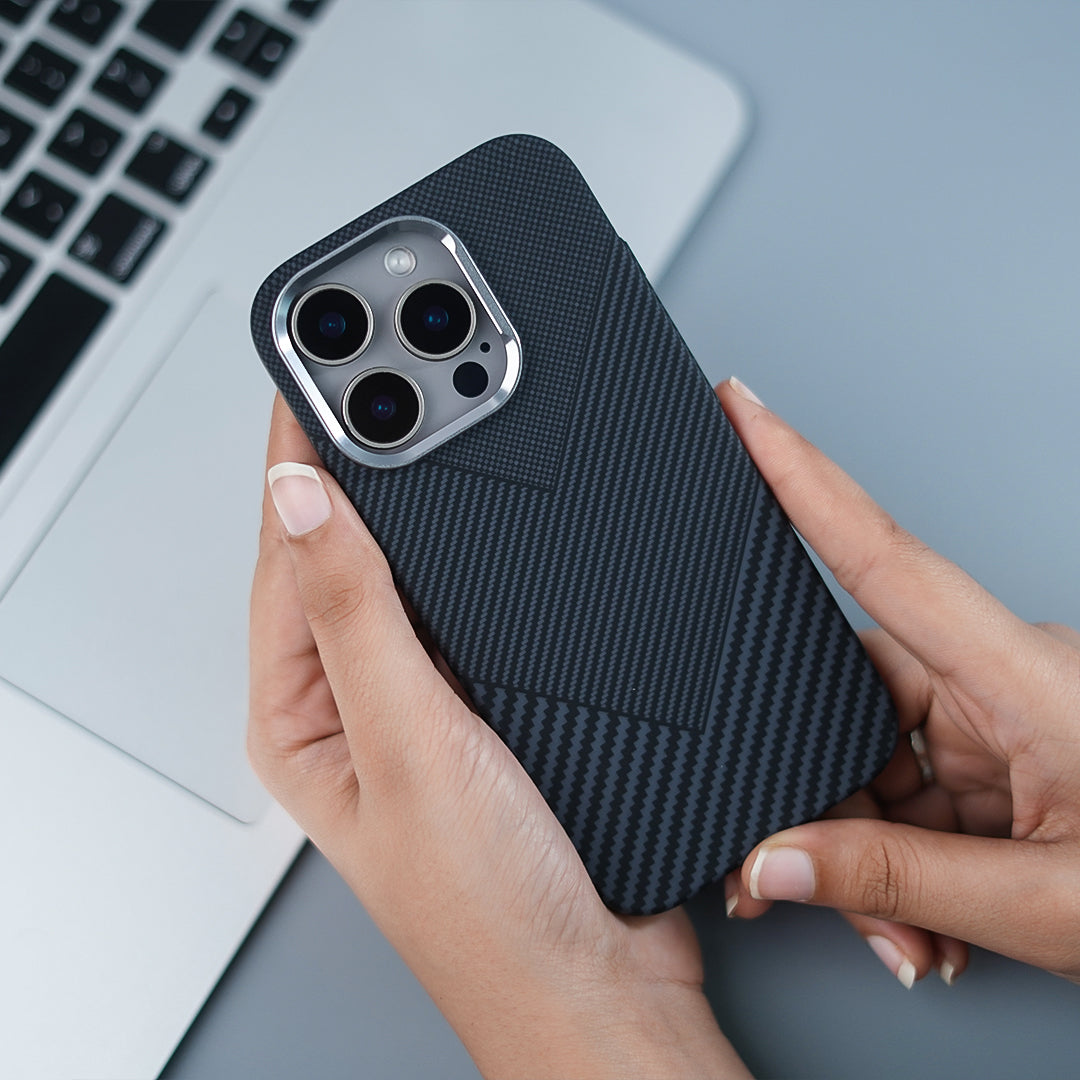 Million Cases iPhone 16 Series Rugged Elite Carbon Fiber Armor Case - view 4
