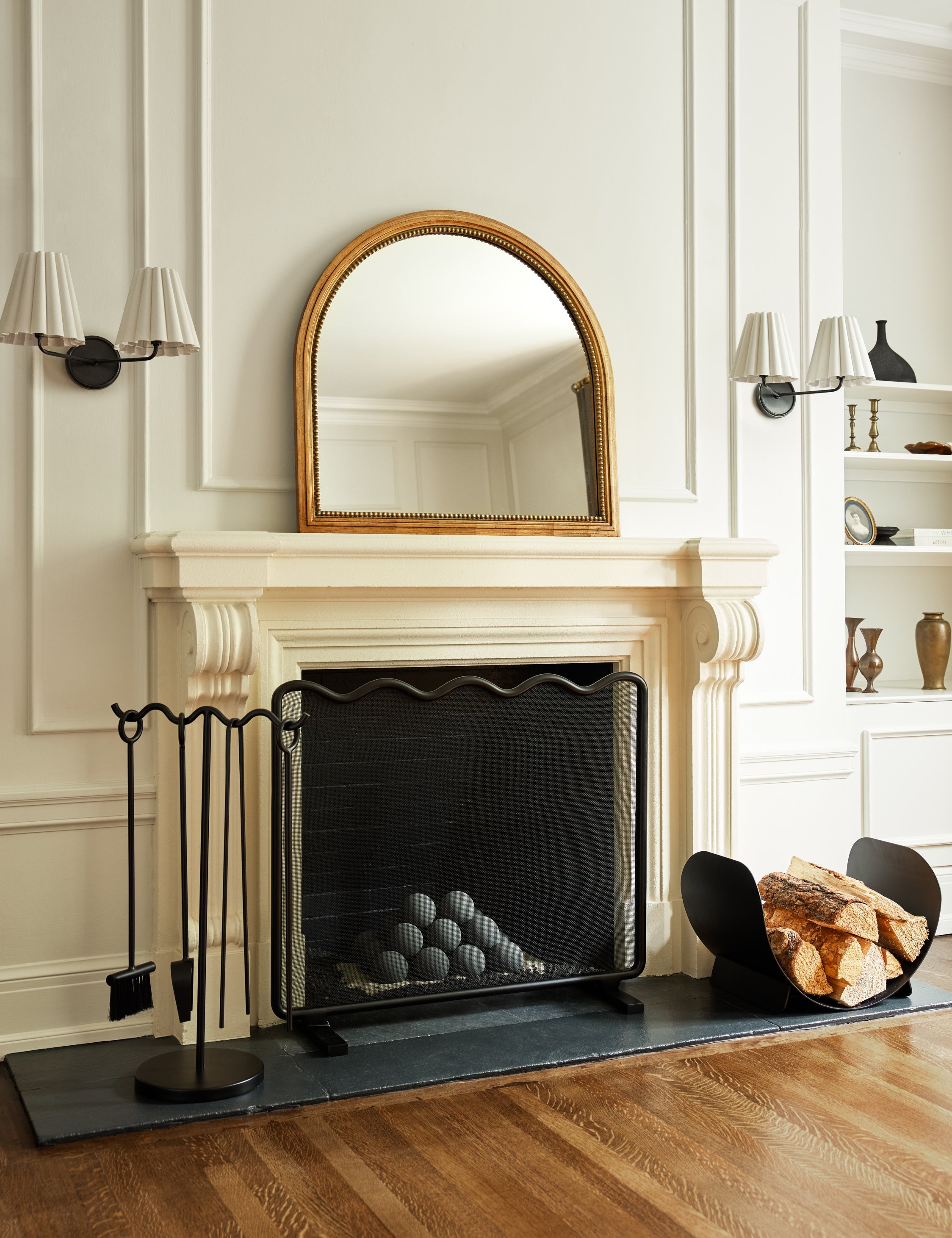 Lulu and Georgia Corinne Mantel Mirror – Gold