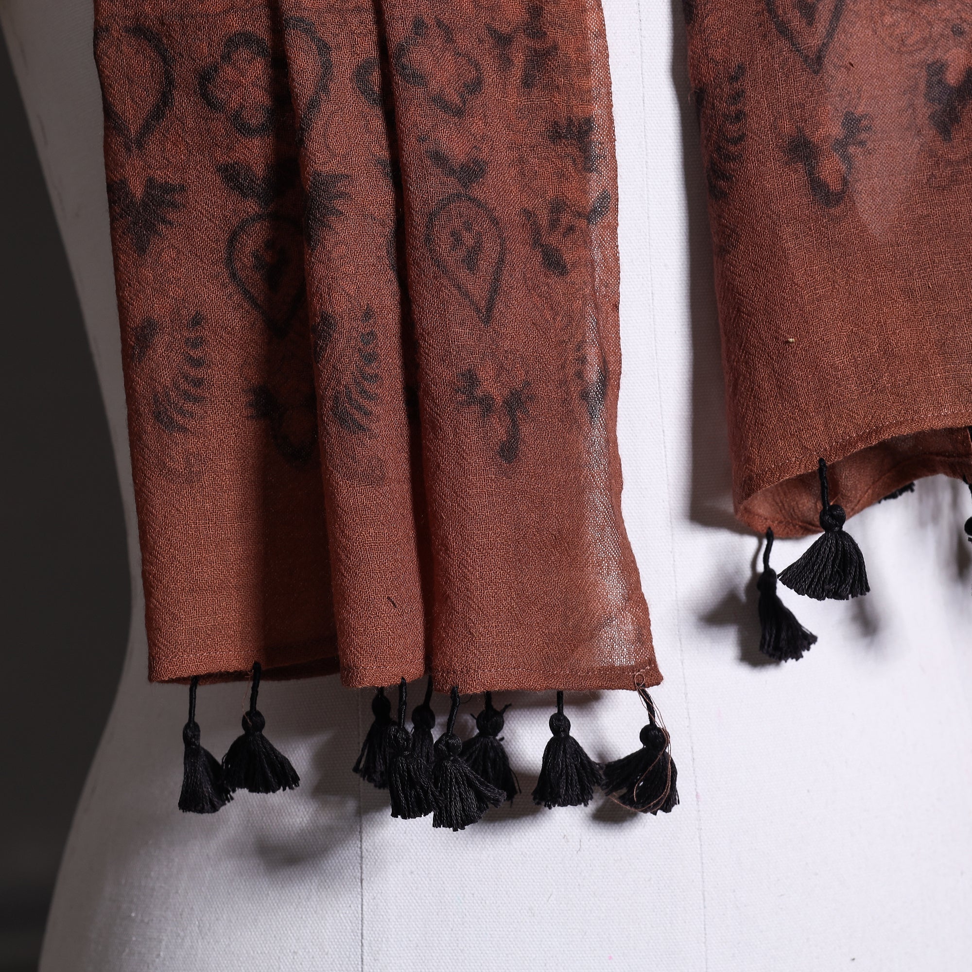 AJRAKH BY SUFIYAN ISMAIL KHATRI Brown - Ajrakh Hand Block Printed Pure Woolen Stole - view 3