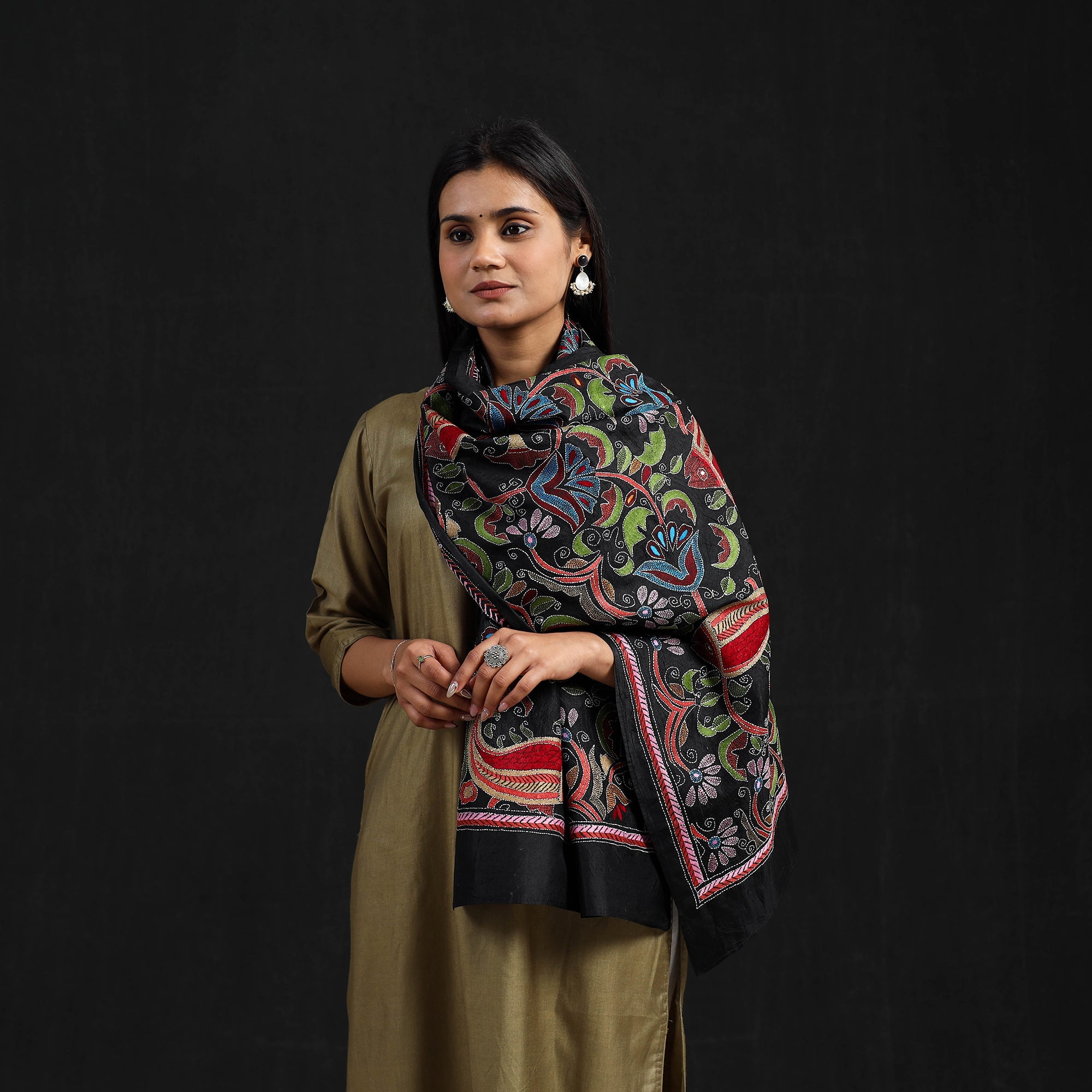KHUSHBASH - HAPPY LOOM OF EAST Black - Handloom Silk Bengal Kantha Work Stole 32