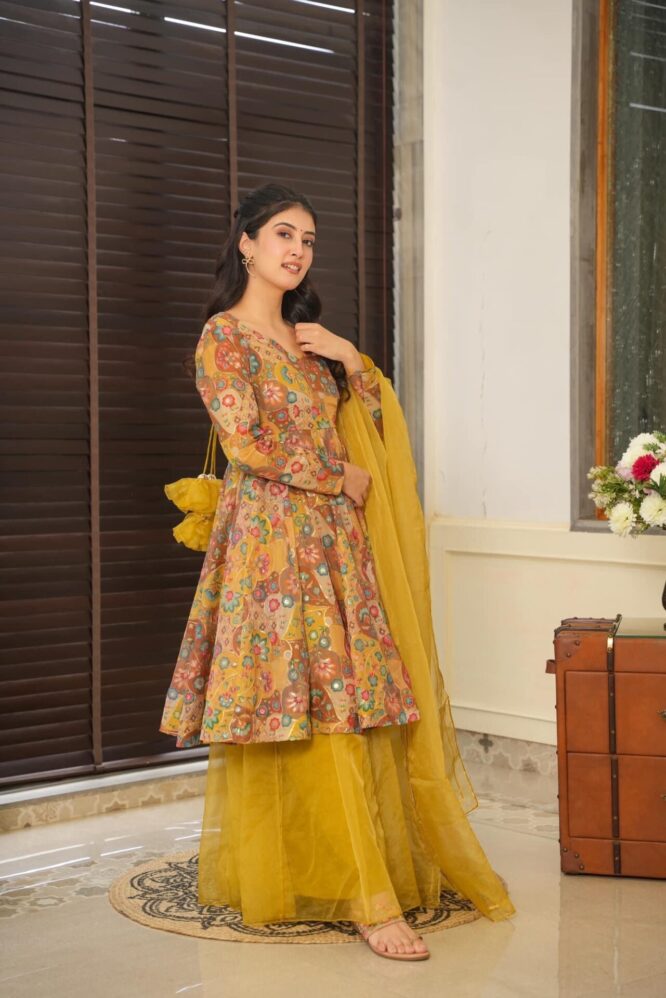 Idaho-o angelic embroidered kurta-palazzo set - view 2