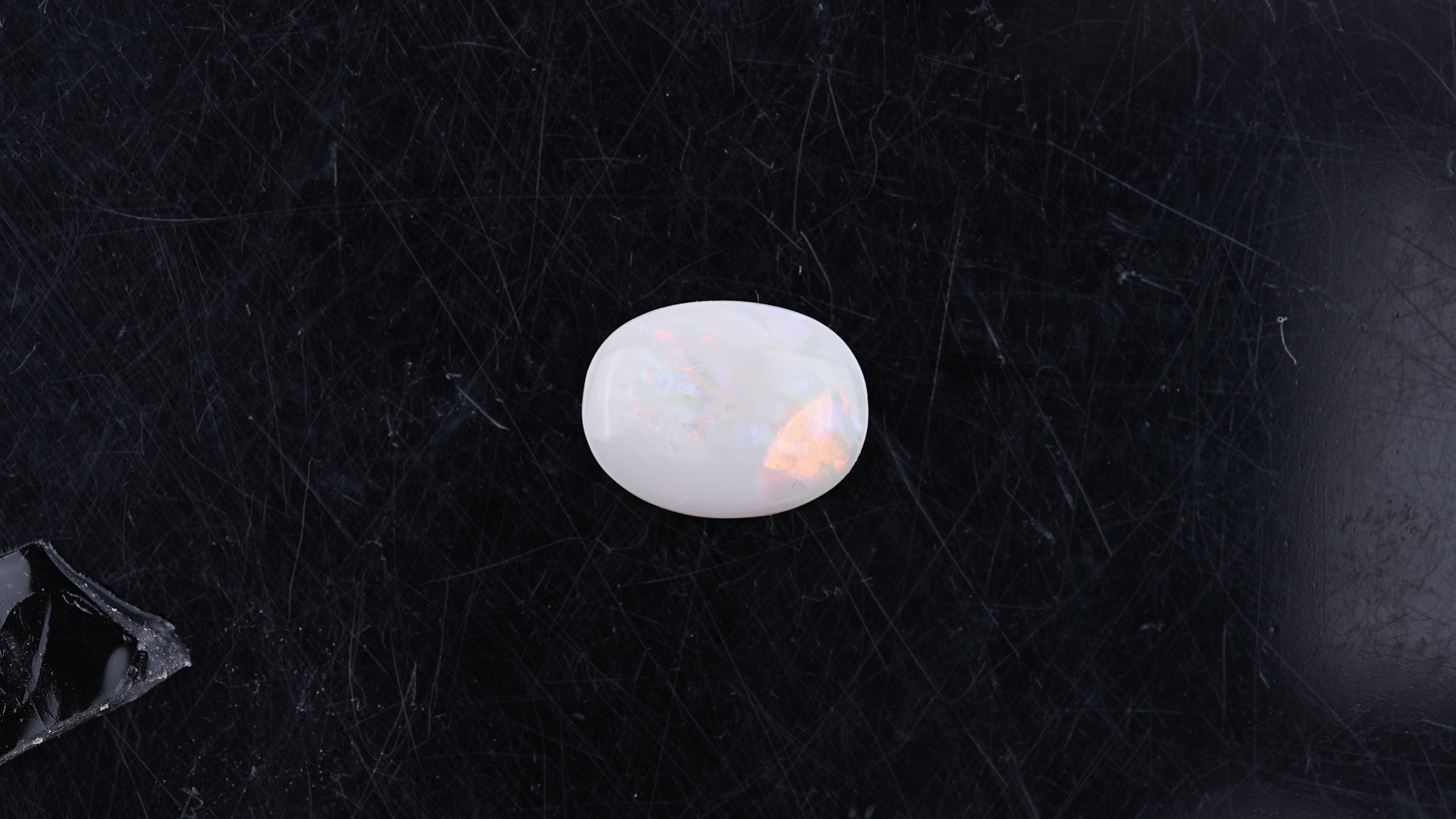 Gemsmantra Opal with Fire - 4.22 Carats (4.642 Ratti)