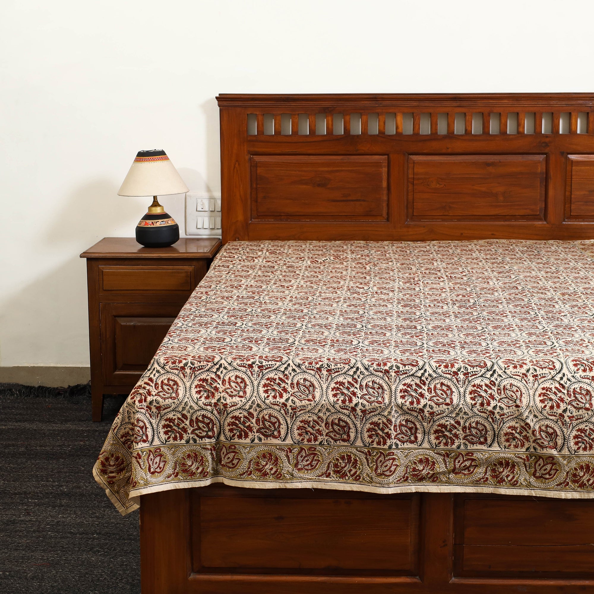 PITCHUKA SRINIVAS KALAMKARI PEDANA Beige - Block Print Cotton Pedana Kalamkari Bed Sheet 01