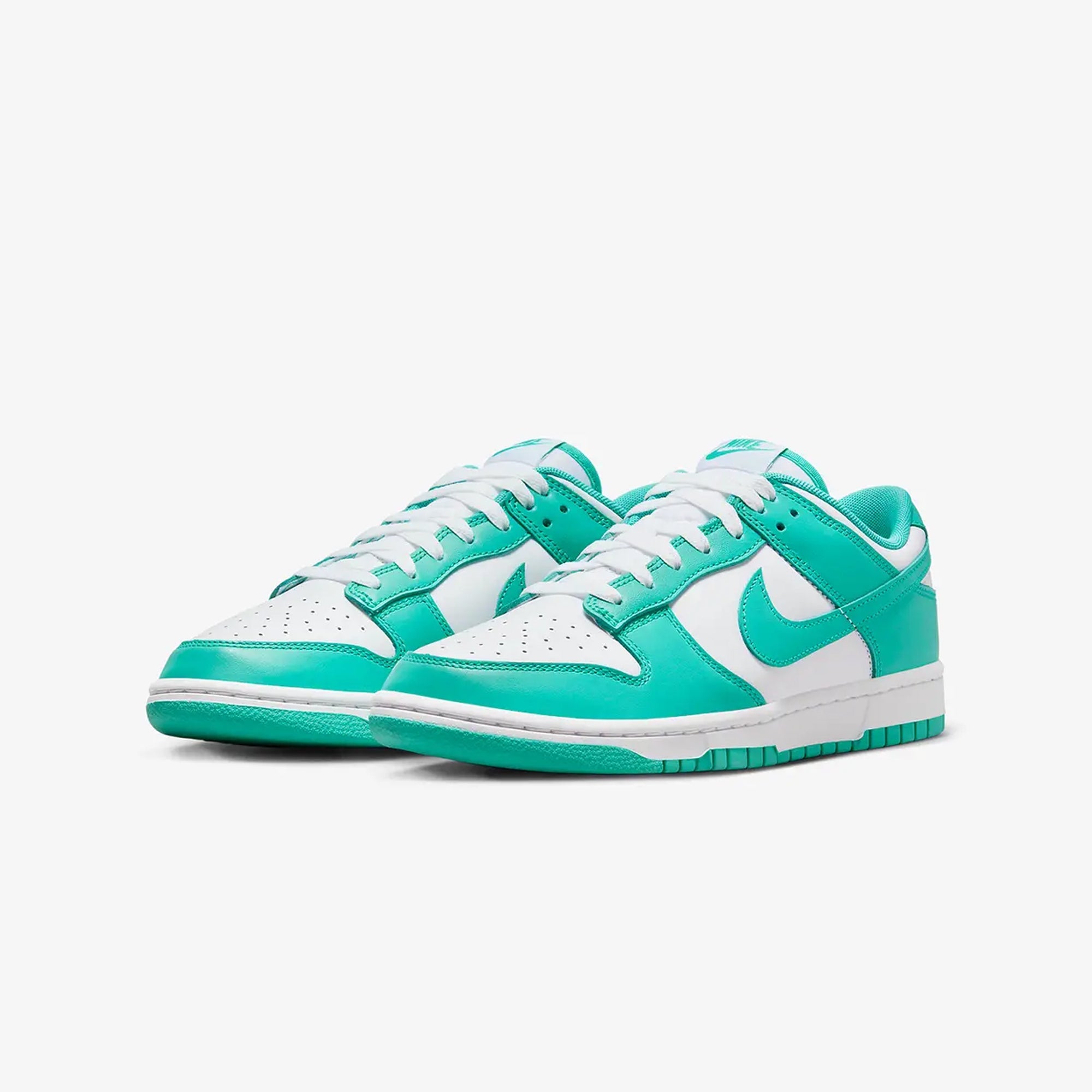Nike | DUNK LOW RETRO BTTYS { WHITE/CLEAR JADE-WHITE