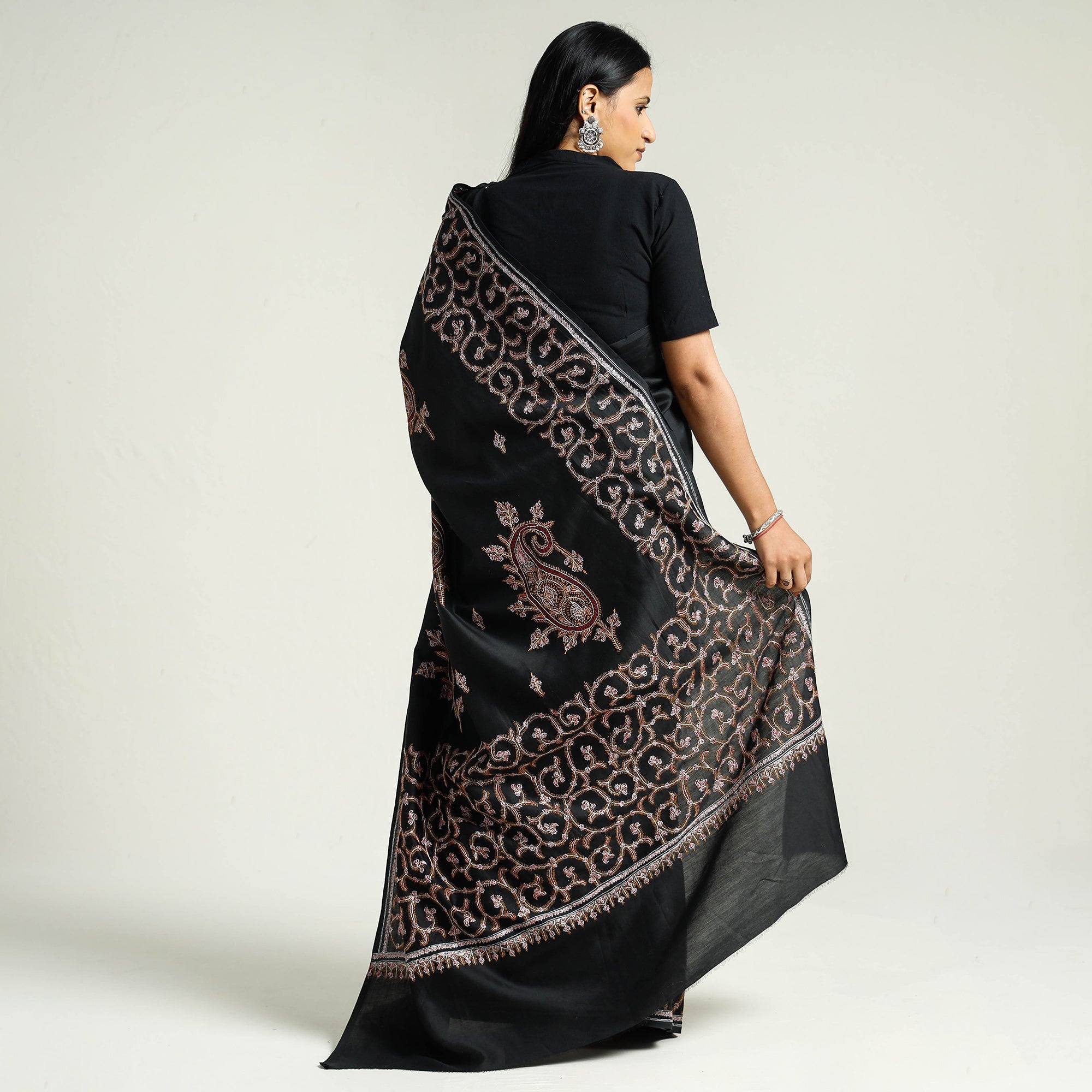 ITOKRI CRAFTS INITIATIVE Black - Kashidakari Hand Embroidery Chanderi Silk Saree with Zari Border - view 8