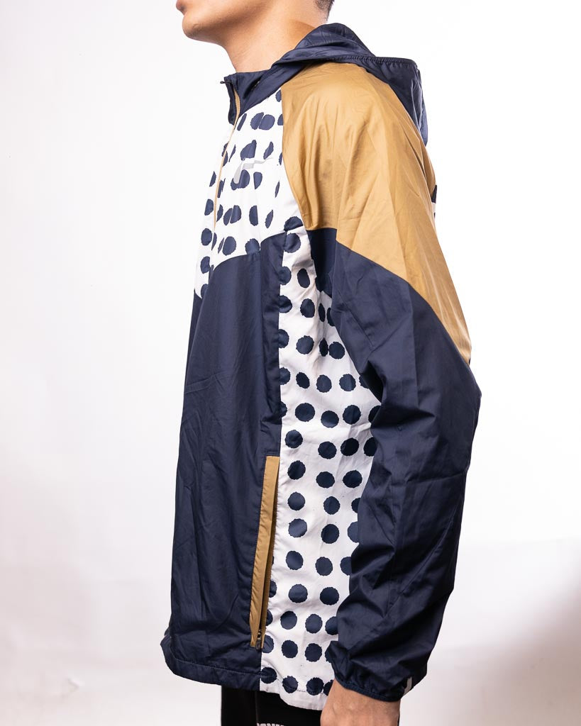 Nike Artist Windrunner Running Jacket Men - view 2