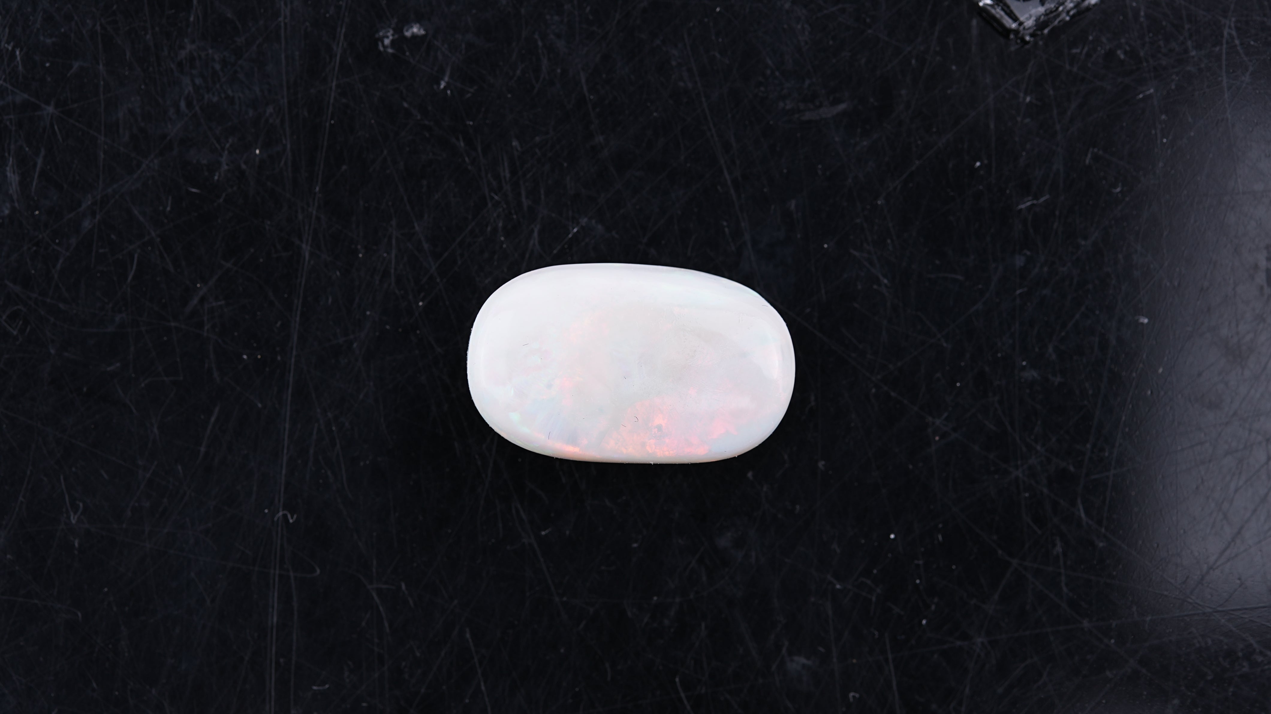 Gemsmantra Opal with Fire - 9.87 Carats (10.857 Ratti) - view 2