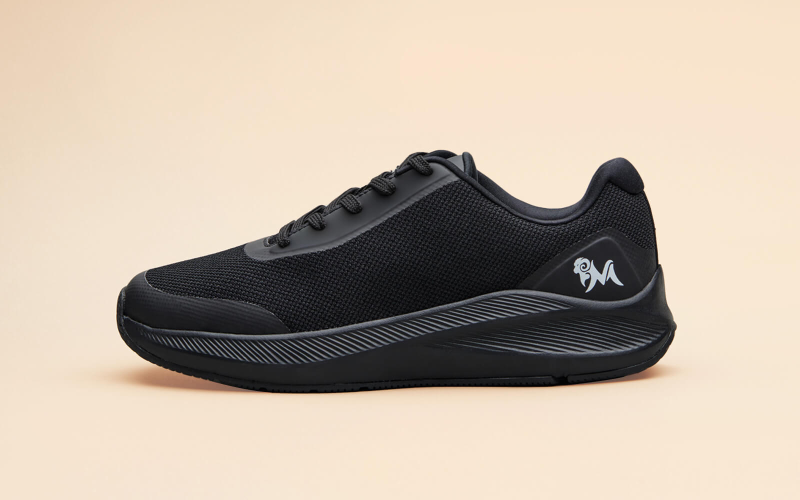 Neeman's Casual Trainers : Classic Black