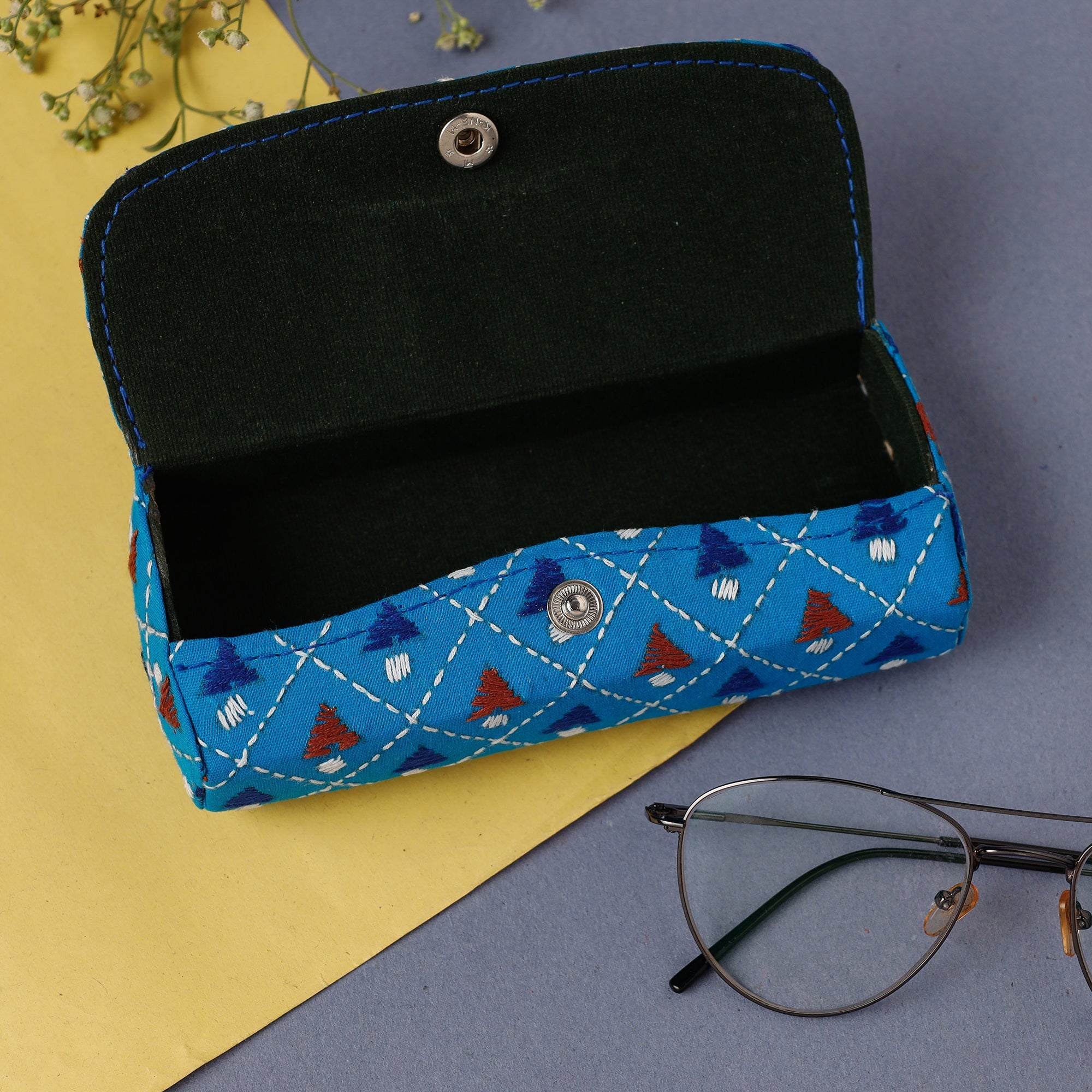 ASALKAAR Bengal Kantha Work Handcrafted Spectacles Case - view 2
