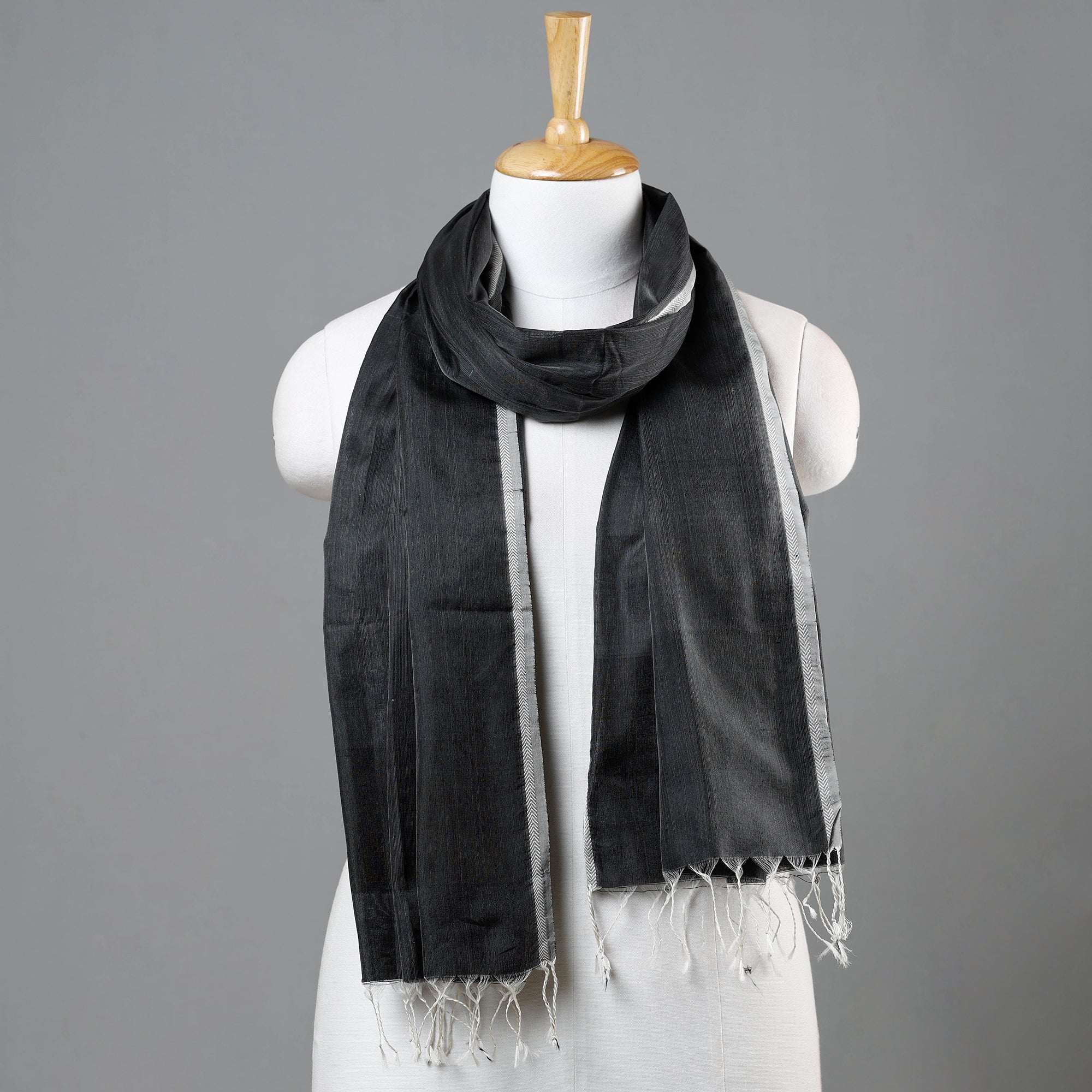 ITOKRI CRAFTS INITIATIVE Black - Traditional Maheshwari Silk Handloom Stole