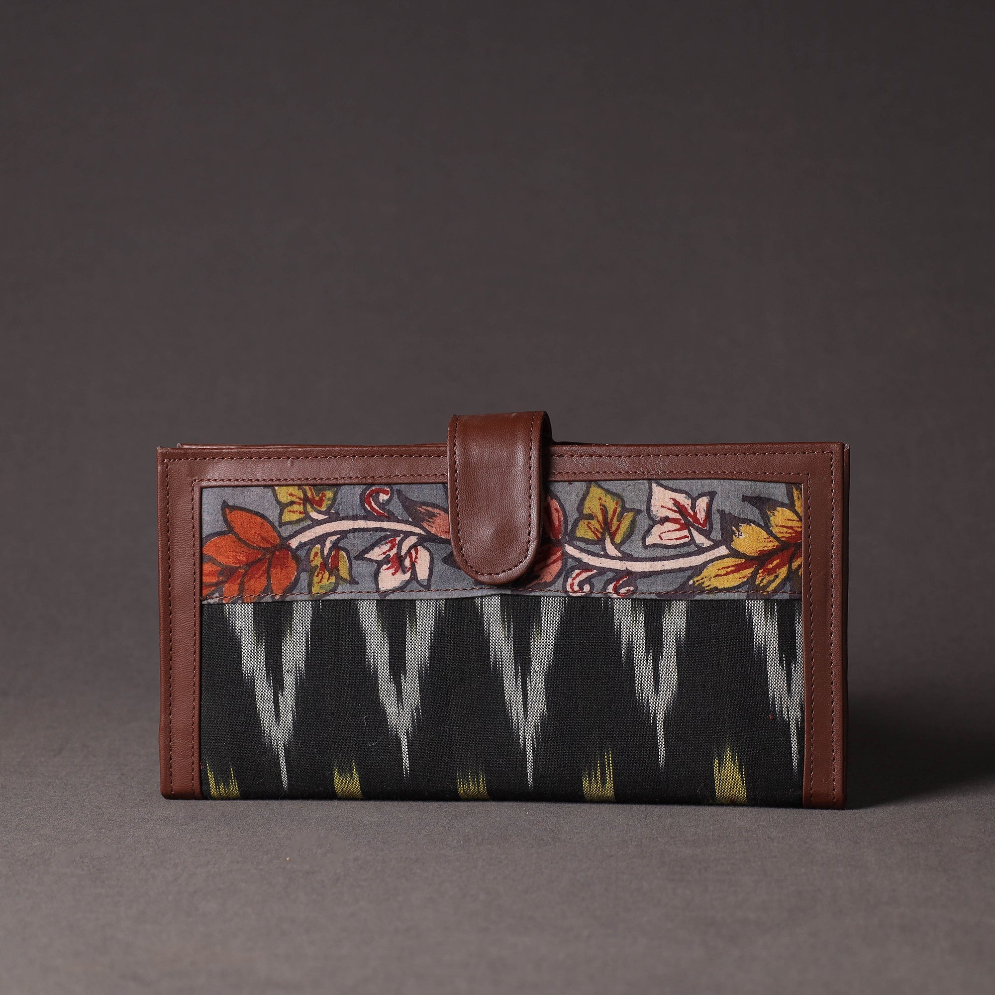 DWARAKA PLUS Black - Handpainted Kalamkari Natural Dyed Cotton Clutch