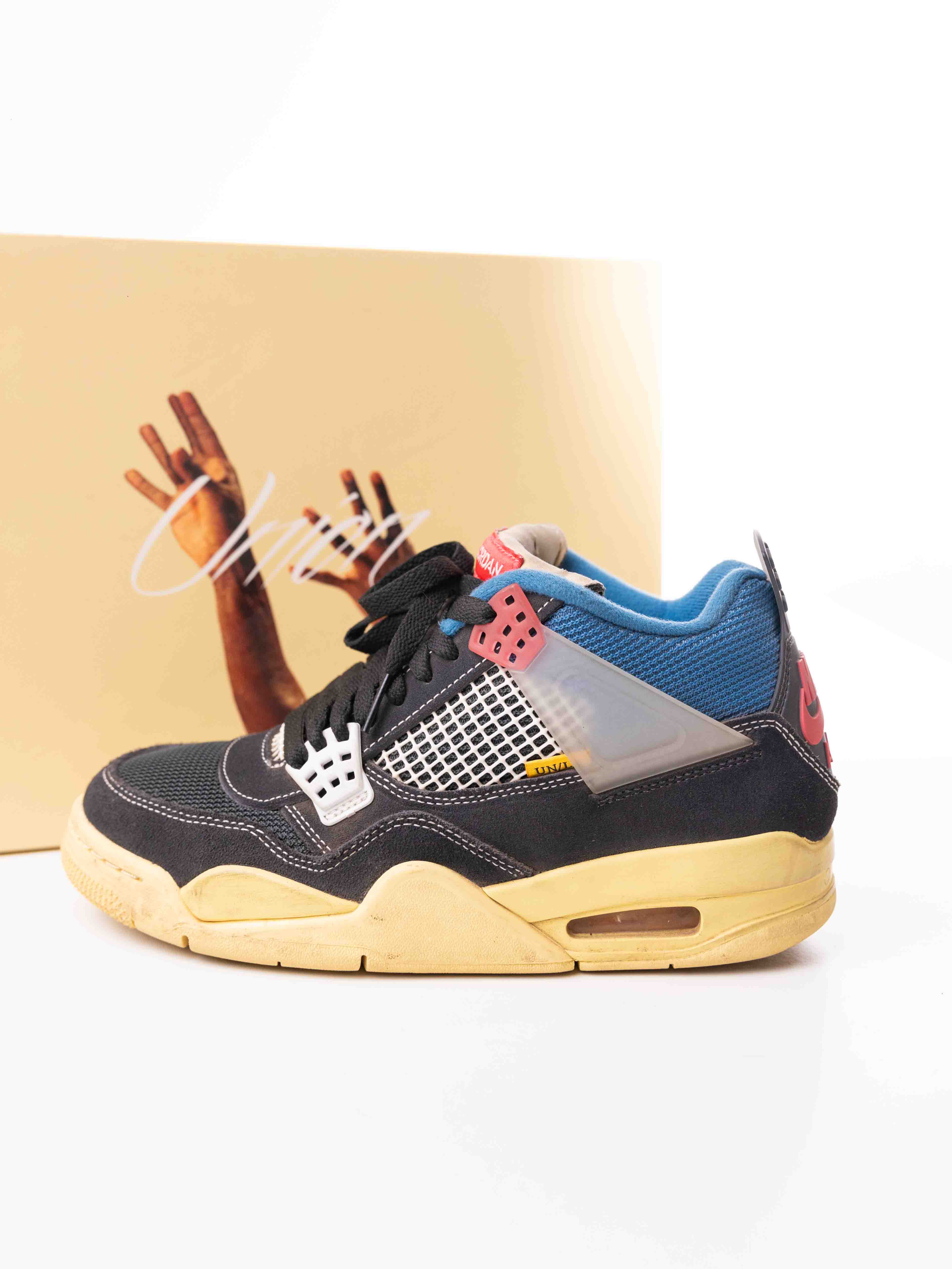 Nike Off-Noir Union La Jordan 4 - view 2