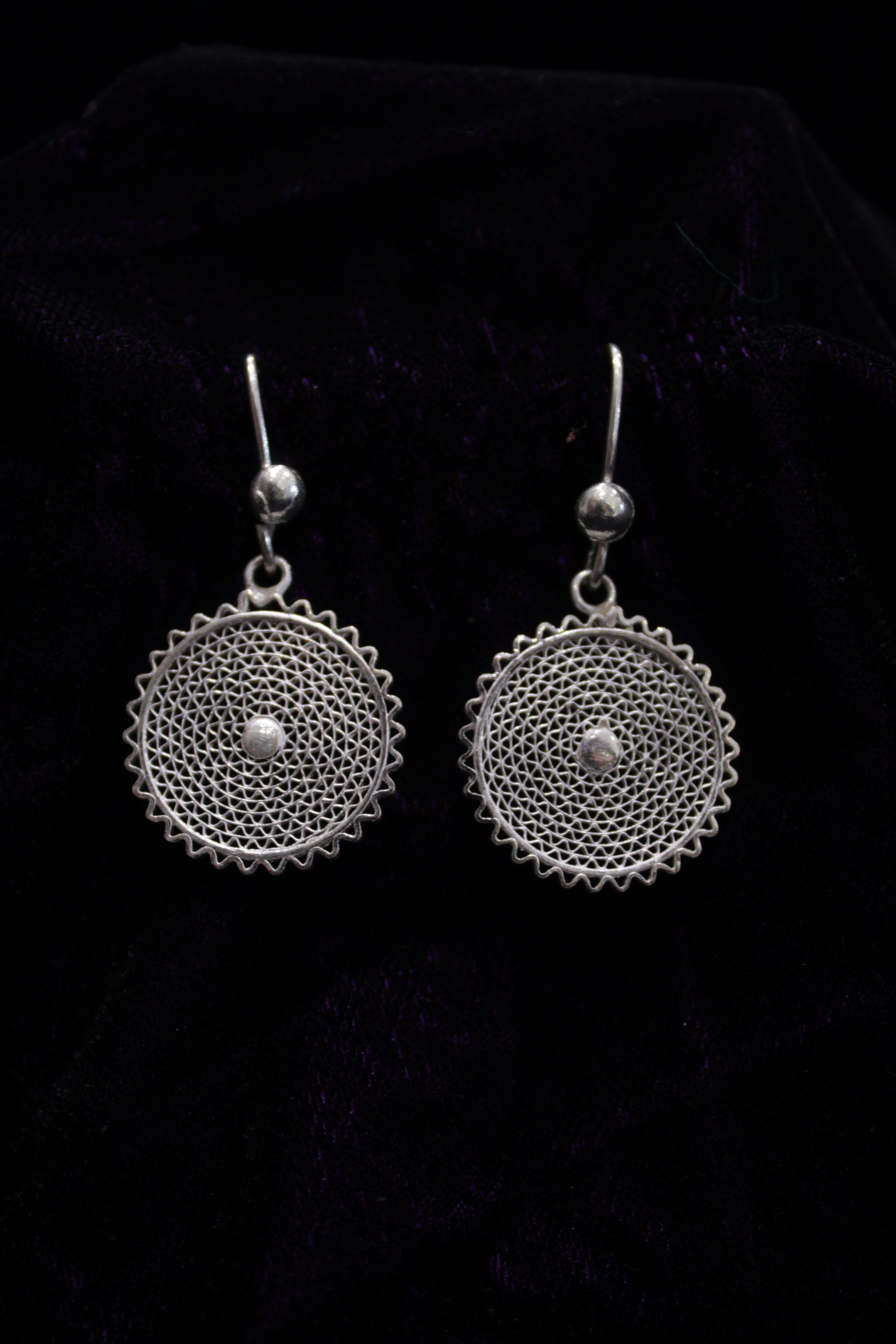 Indianvillez Circular Web Medial Silver Filigree Earring