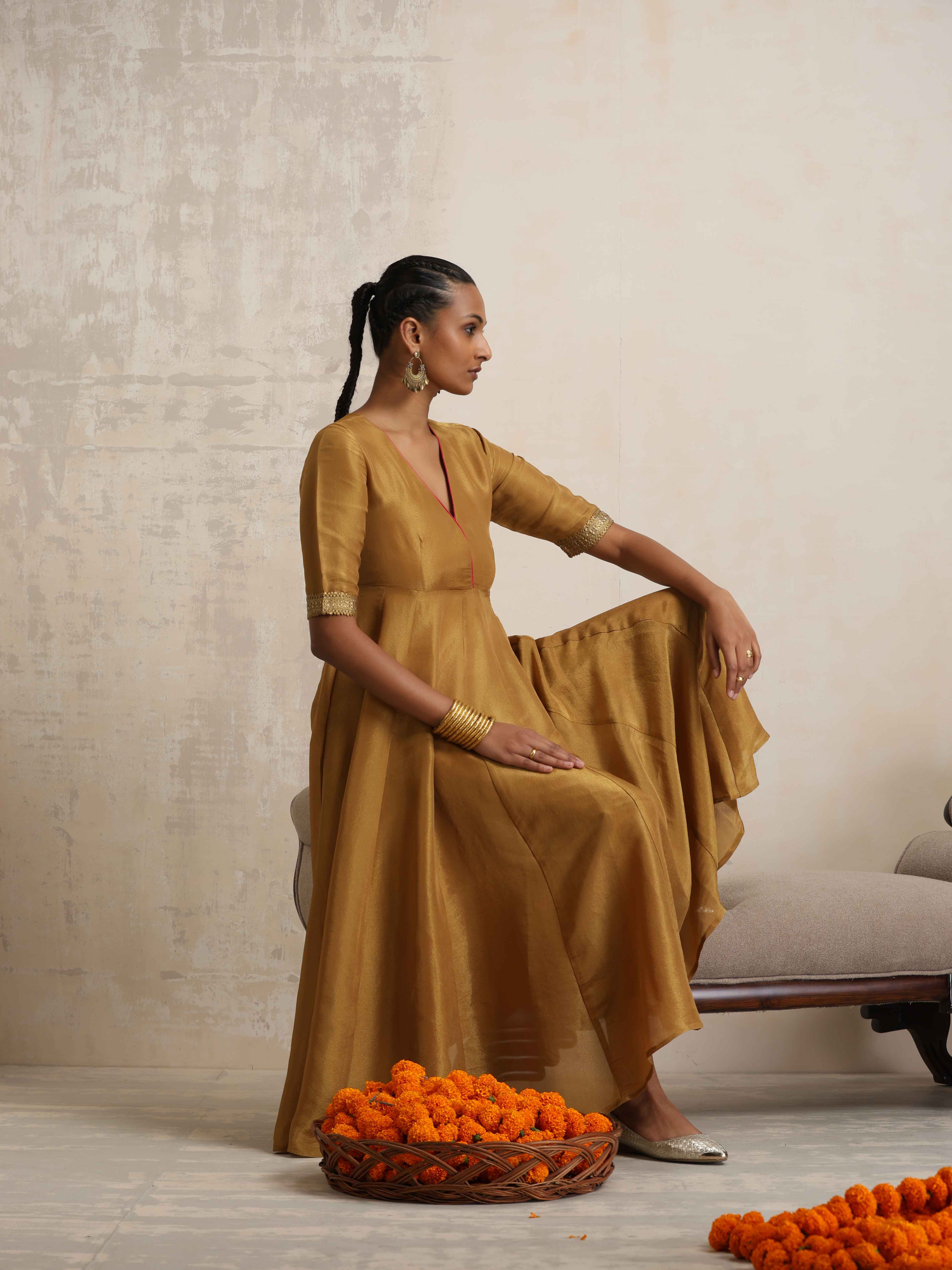 trueBrowns Gold Tissue Flared Anarkali Kurta Set - view 8