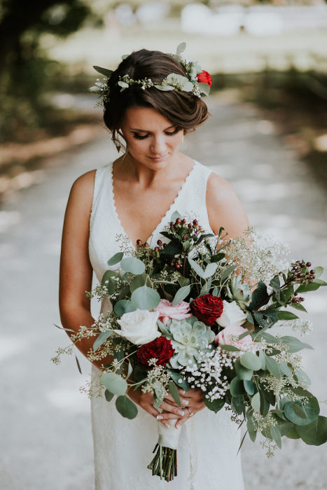 Rustic blush burgundy – fiftyflowers.com Rustic Blush & Burgundy Wedding